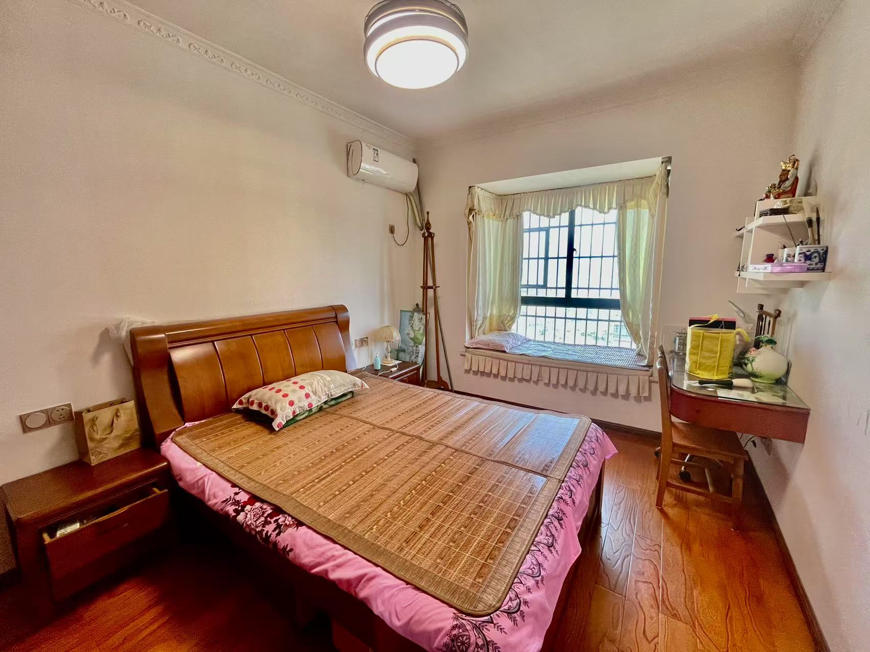 湖景名城 4室2厅2卫 86.0万 湖景名城 4室2厅2卫 86.0万室内图