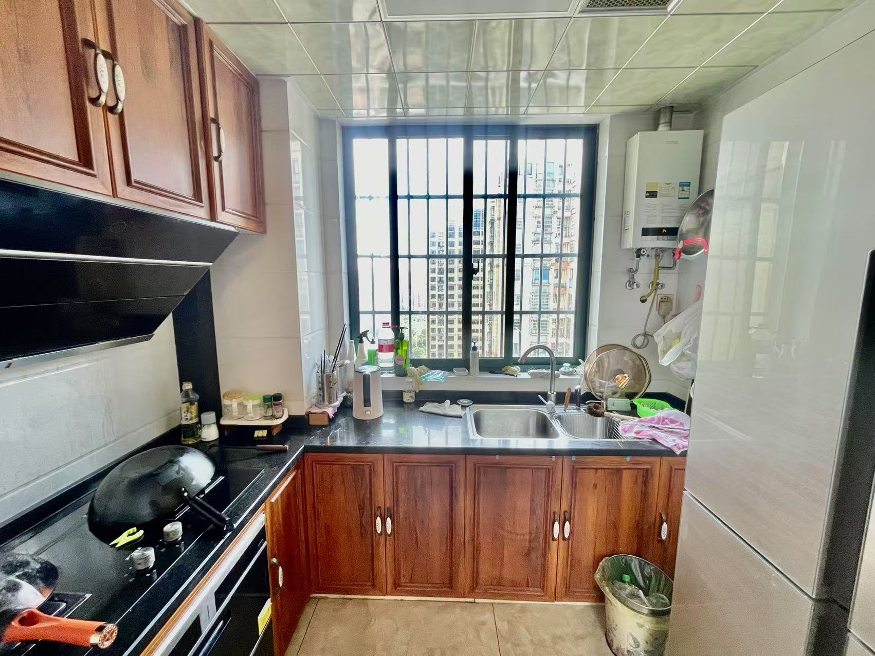 湖景名城 4室2厅2卫 86.0万 湖景名城 4室2厅2卫 86.0万室内图