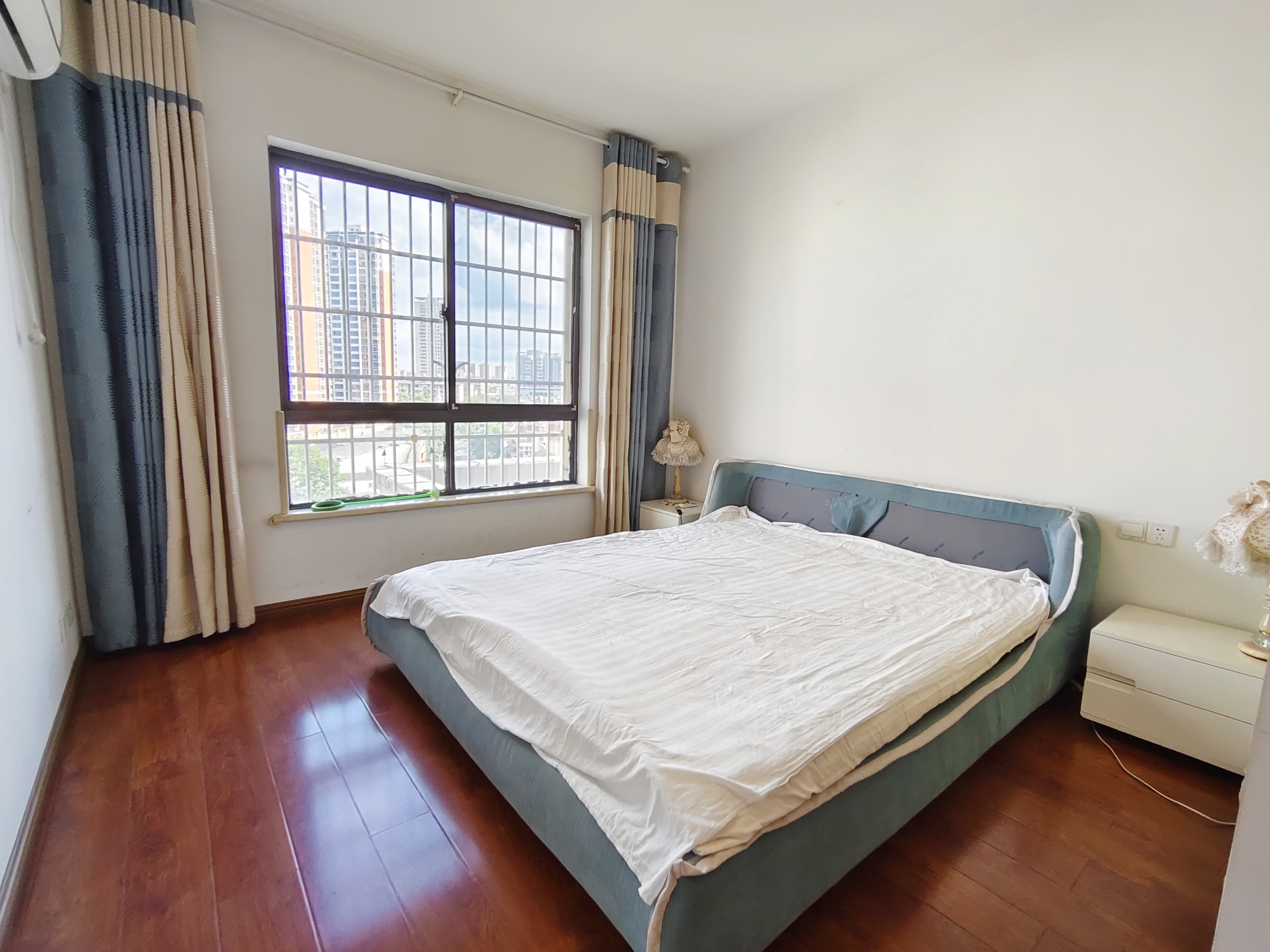 玫瑰名城橡树园 3室2厅2卫 53.8万 玫瑰名城橡树园 3室2厅2卫 53.8万室内图