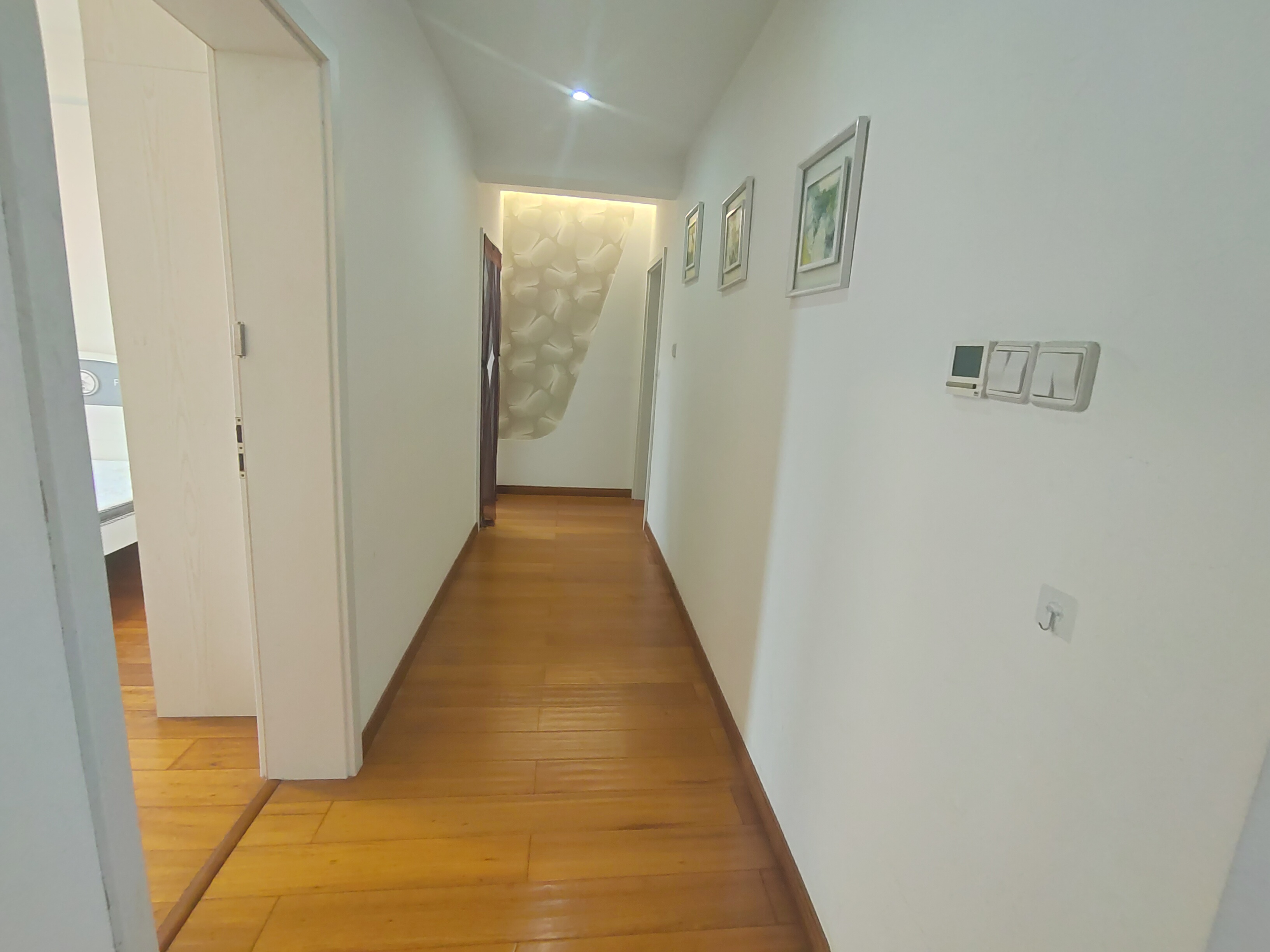 海创明珠花园 4室2厅2卫 101.0万 海创明珠花园 4室2厅2卫 101.0万室内图