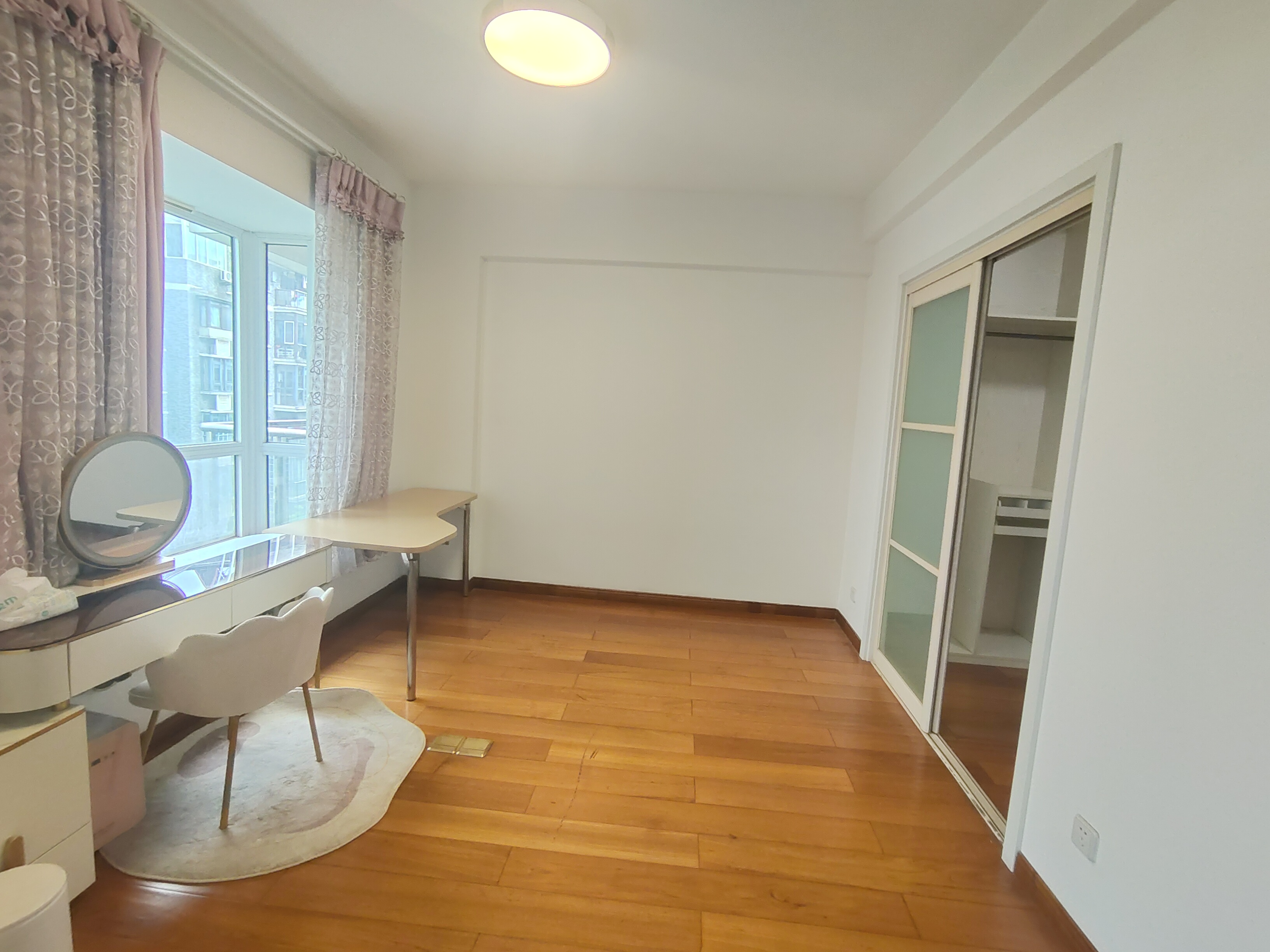 海创明珠花园 4室2厅2卫 101.0万 海创明珠花园 4室2厅2卫 101.0万室内图