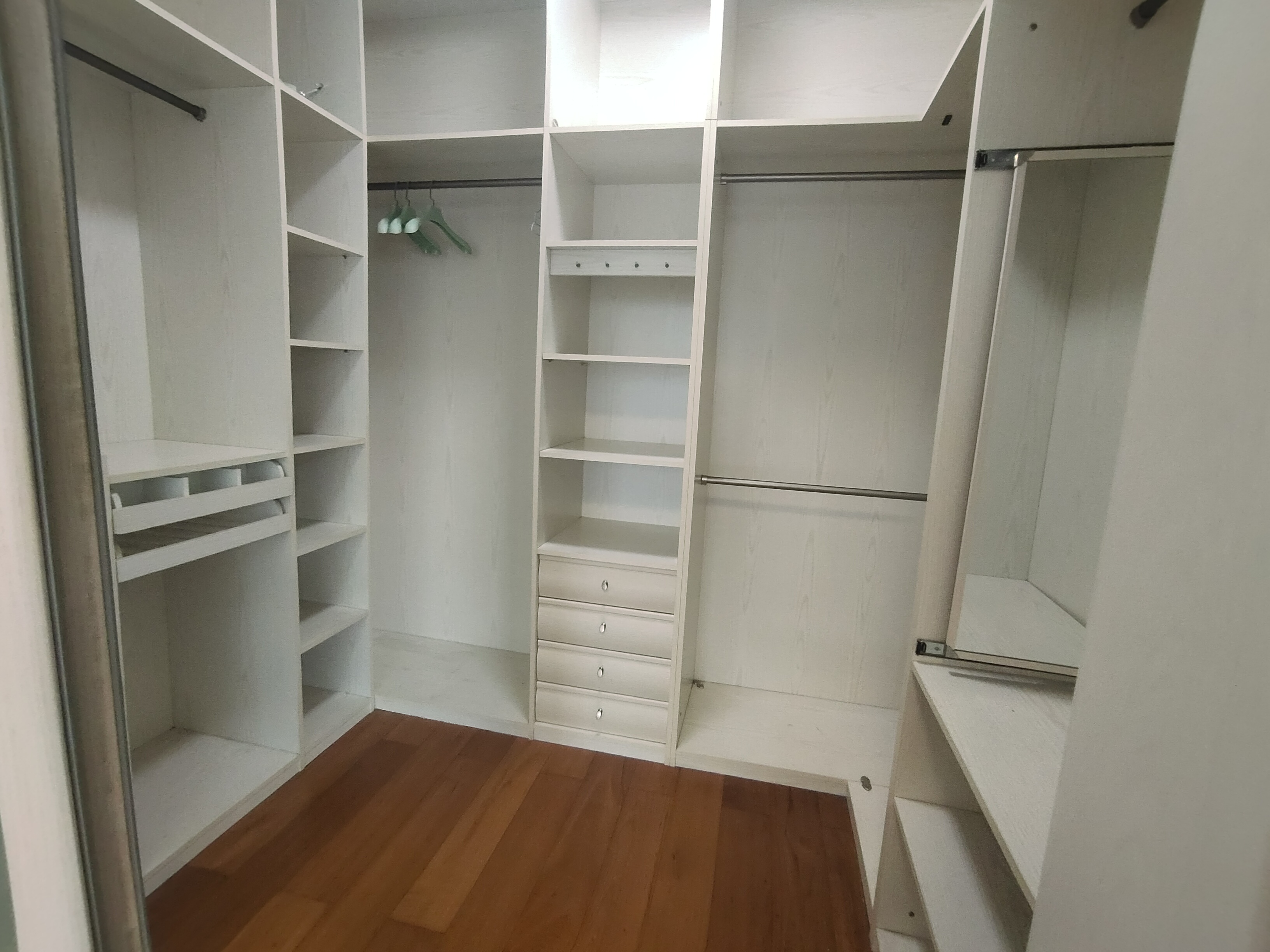 海创明珠花园 4室2厅2卫 101.0万 海创明珠花园 4室2厅2卫 101.0万室内图