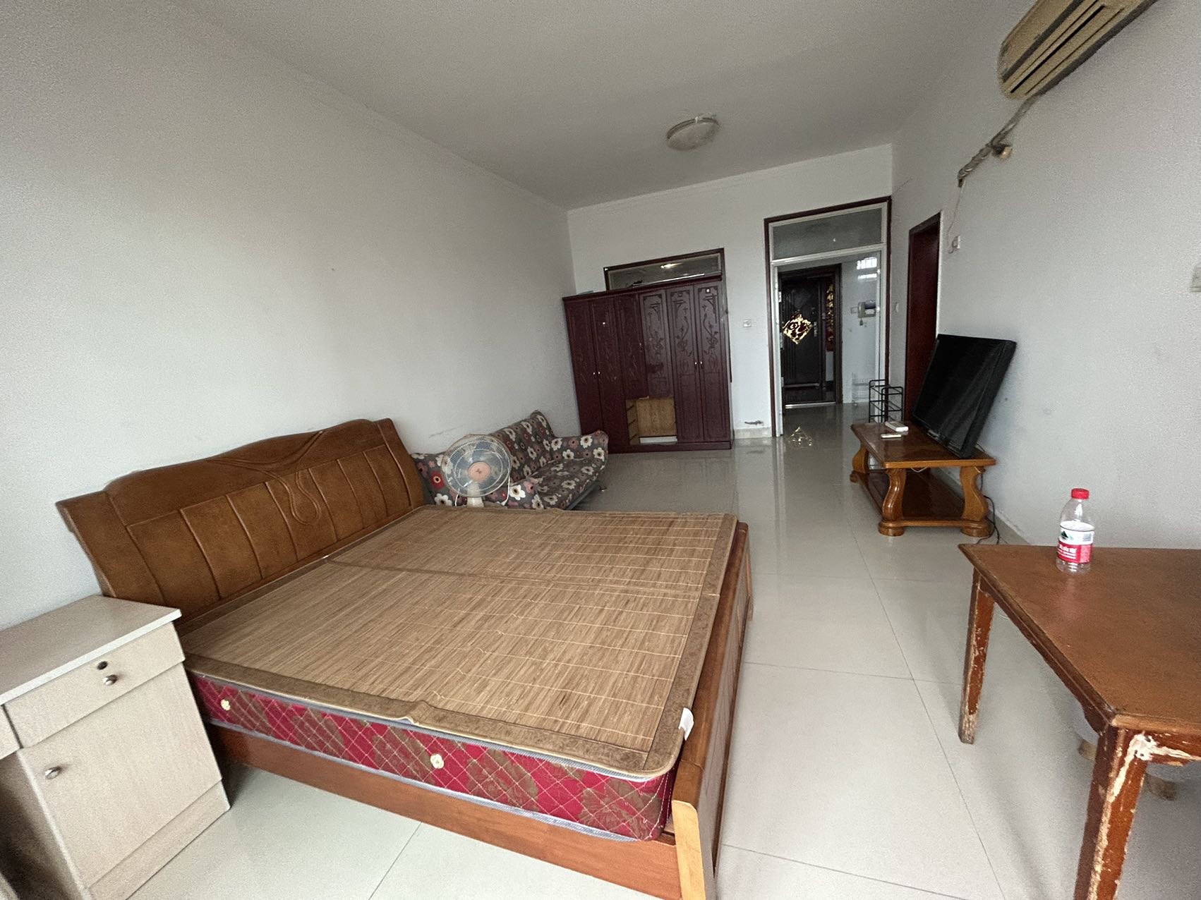 水岸春天 1室1厅1卫 23.8万 水岸春天 1室1厅1卫 23.8万室内图