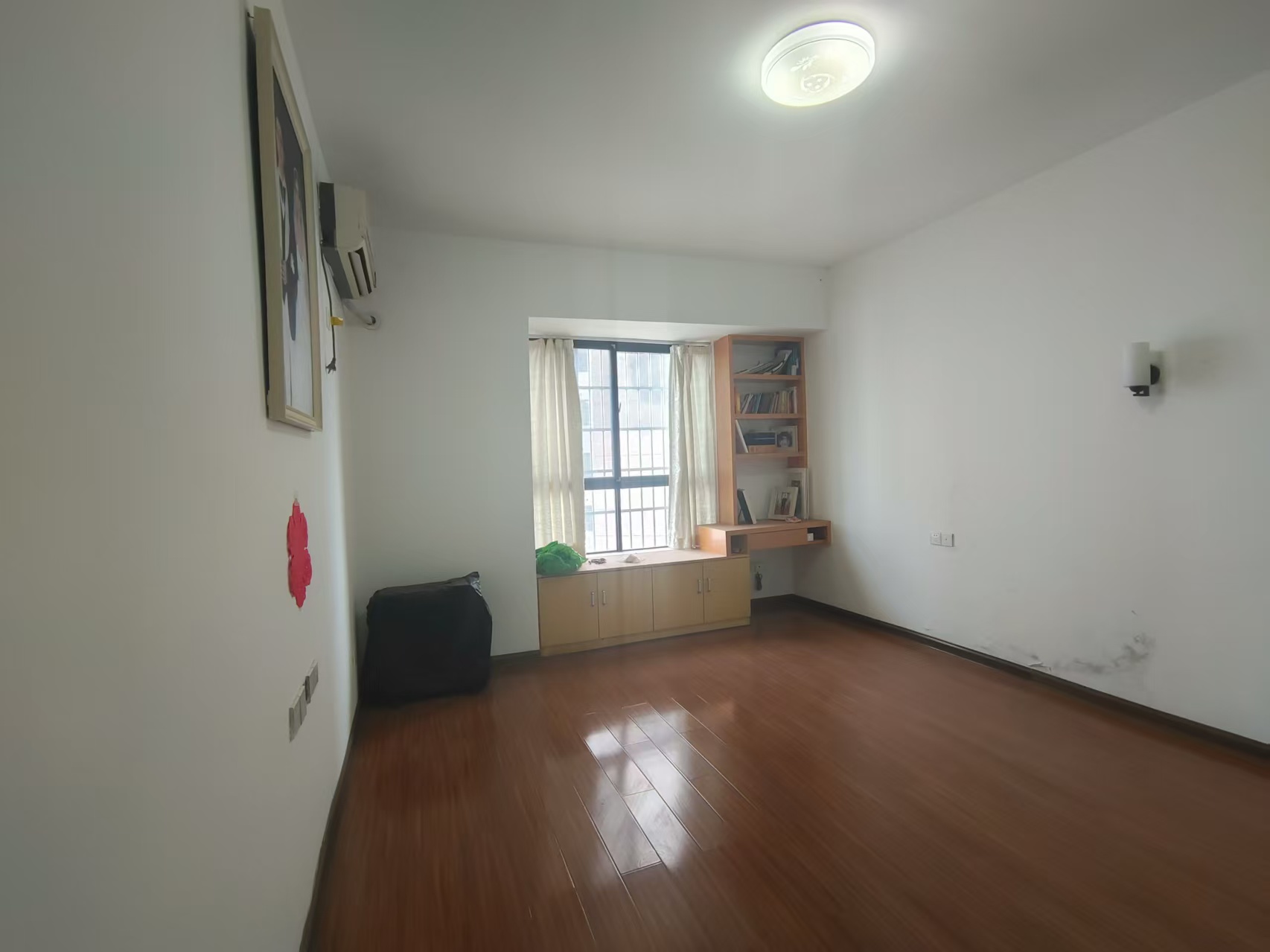 荷塘月色红旗南路46号 3室2厅2卫 48.8万 荷塘月色红旗南路46号 3室2厅2卫 48.8万室内图