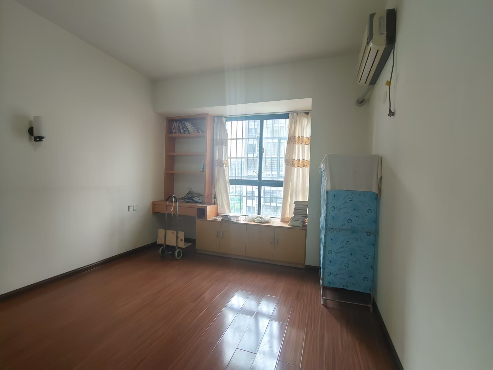 荷塘月色红旗南路46号 3室2厅2卫 48.8万 荷塘月色红旗南路46号 3室2厅2卫 48.8万室内图