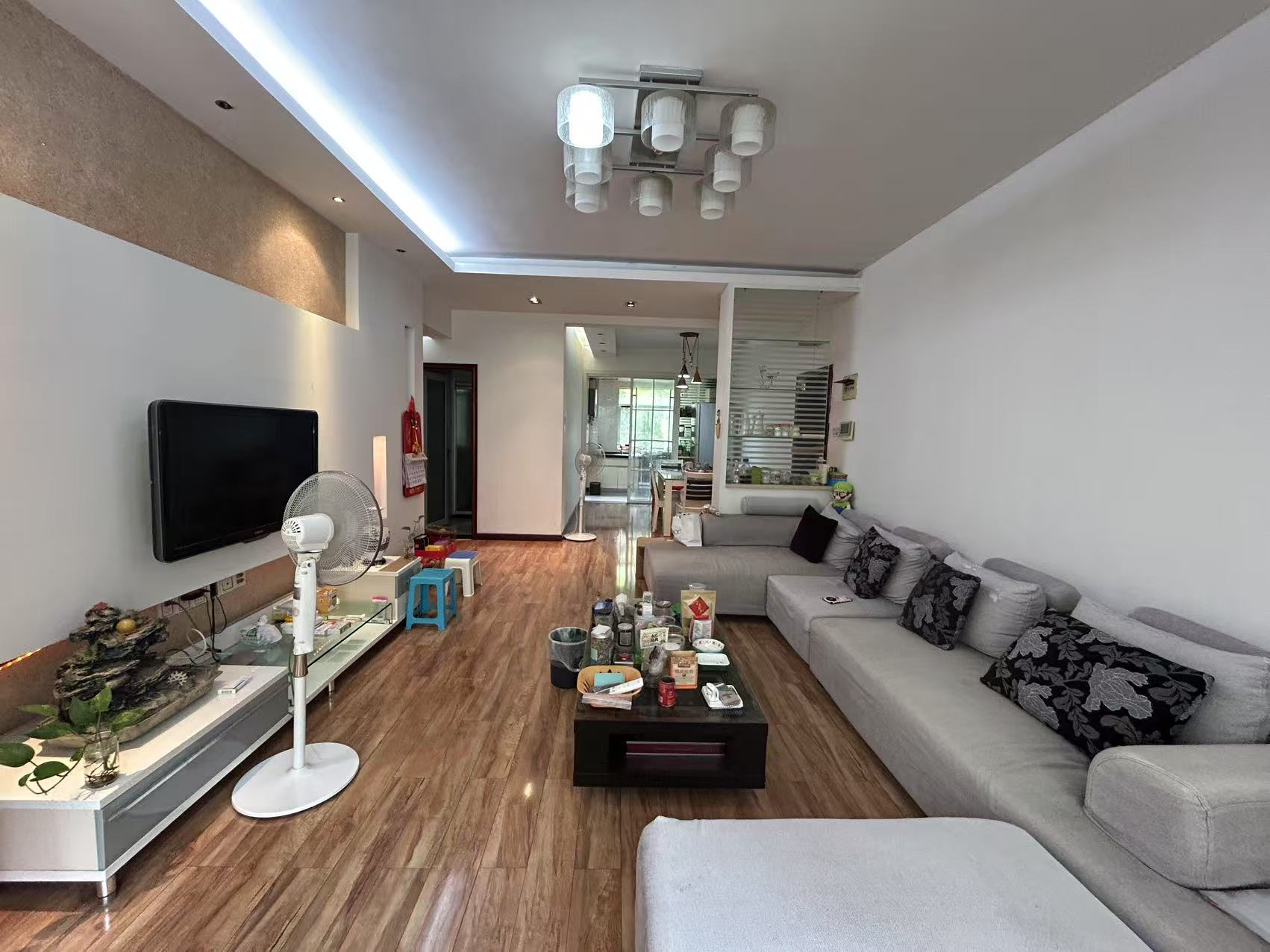 庐山恋 4室2厅2卫 56.8万 庐山恋 4室2厅2卫 56.8万室内图