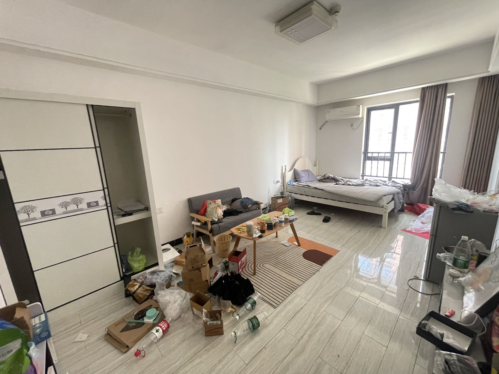万丰上院左岸  1室1厅1卫   15.00万室内图