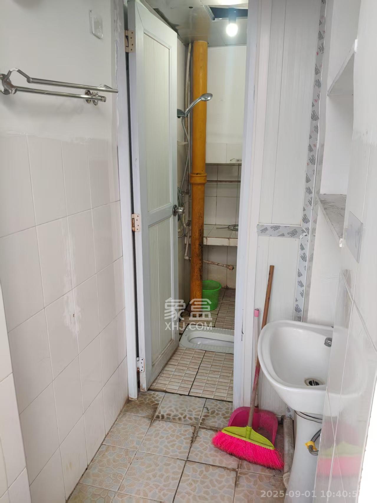 三印宿舍  2室1厅1卫    1200.0元/月 三印宿舍  2室1厅1卫    1200.0元/月室内图