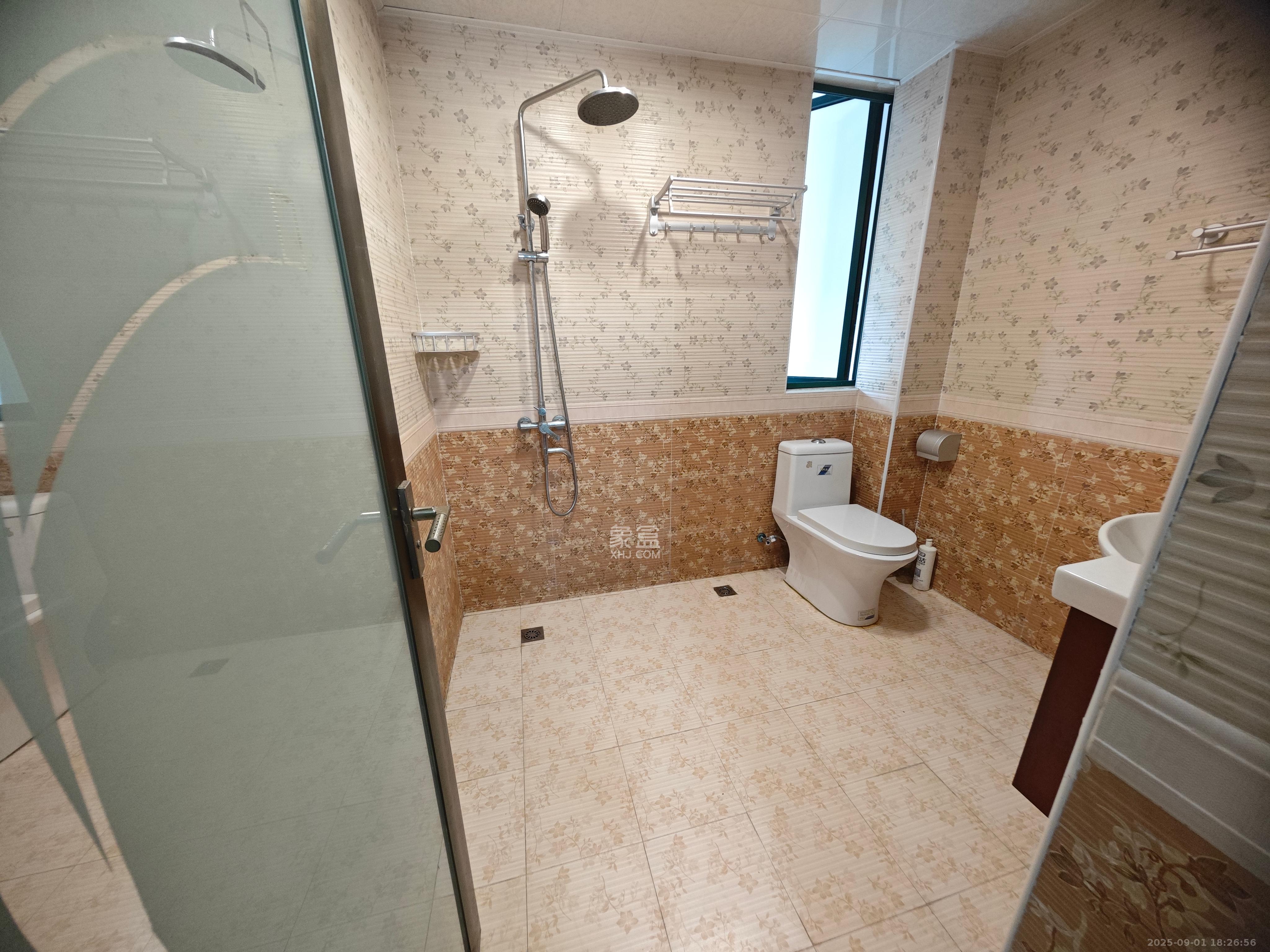 华盛世纪新城  4室2厅2卫    2900.0元/月 华盛世纪新城  4室2厅2卫    2900.0元/月室内图