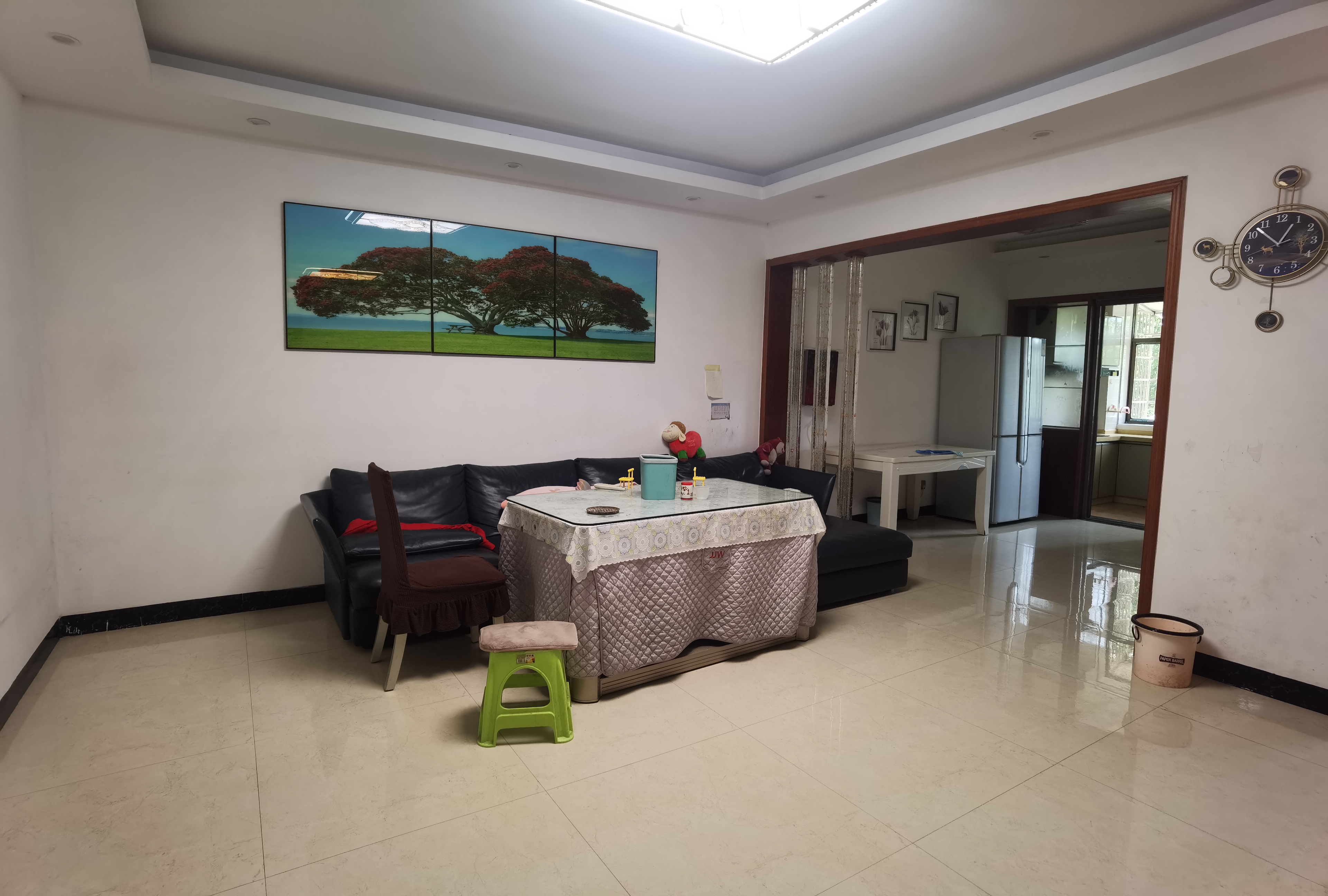 南珠苑  3室2厅2卫    1300.0元/月 南珠苑  3室2厅2卫    1300.0元/月室内图