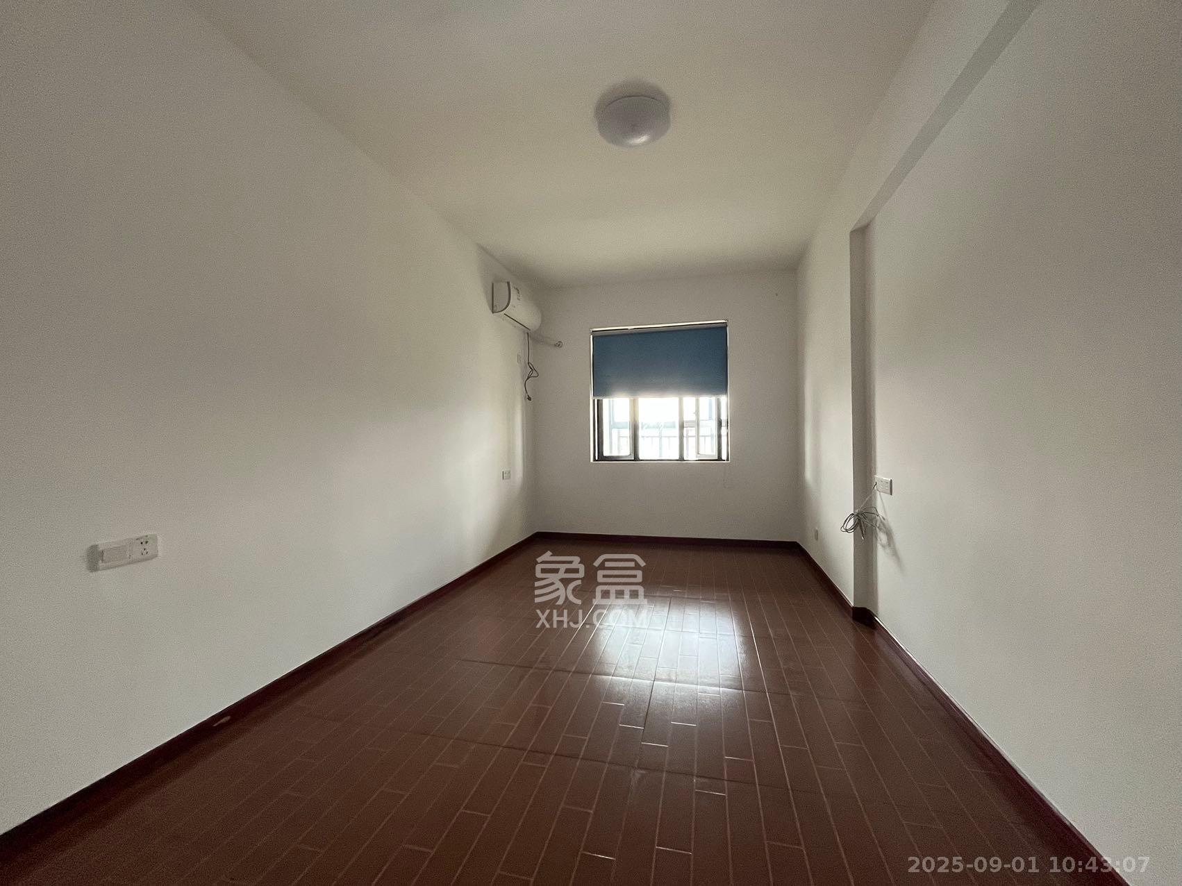 96301部队小区  4室2厅2卫    2600.0元/月 96301部队小区  4室2厅2卫    2600.0元/月室内图