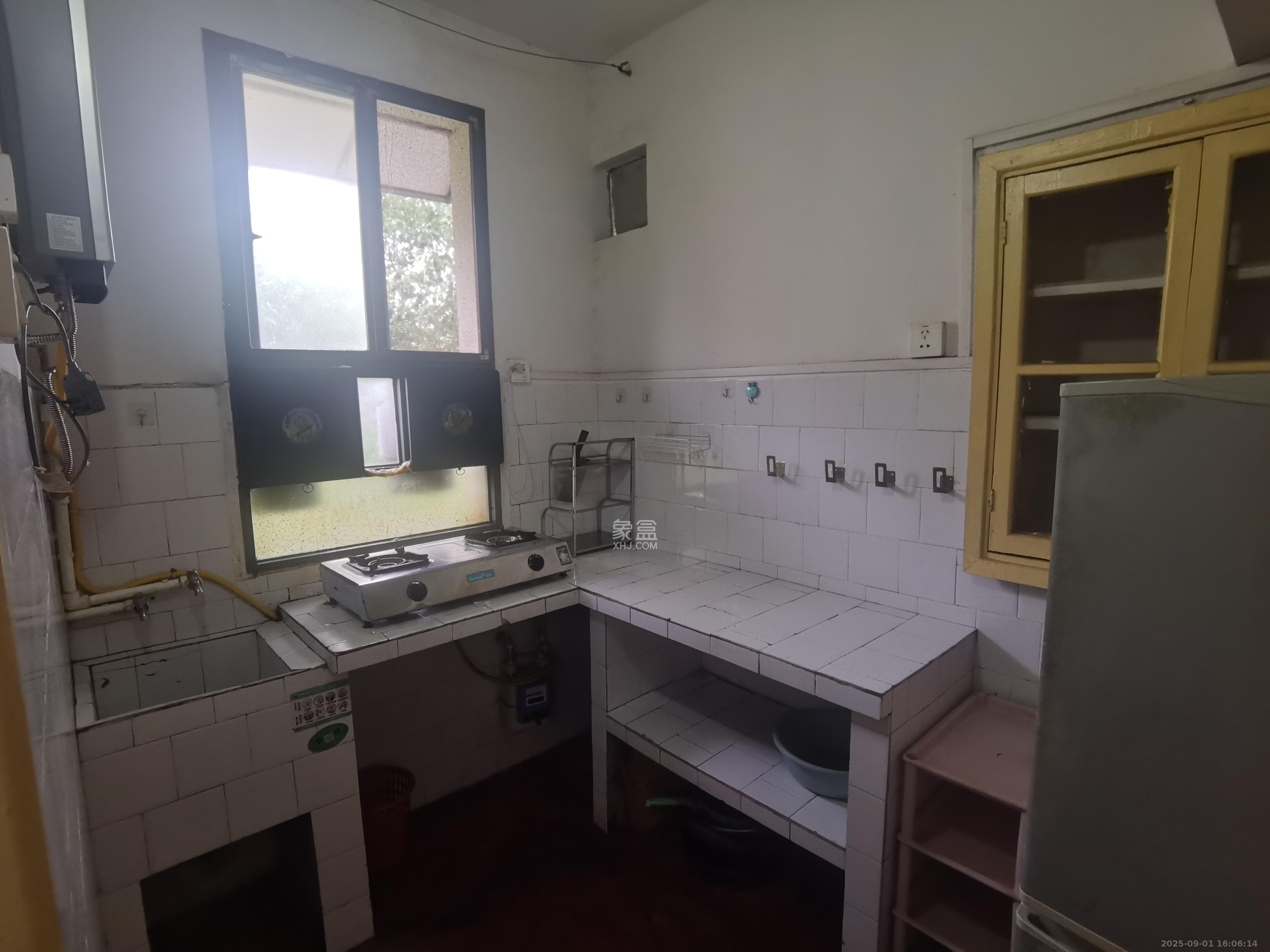 桔园小区1-8片 1室0厅0卫 1150.0元/月 桔园小区1-8片 1室0厅0卫 1150.0元/月室内图