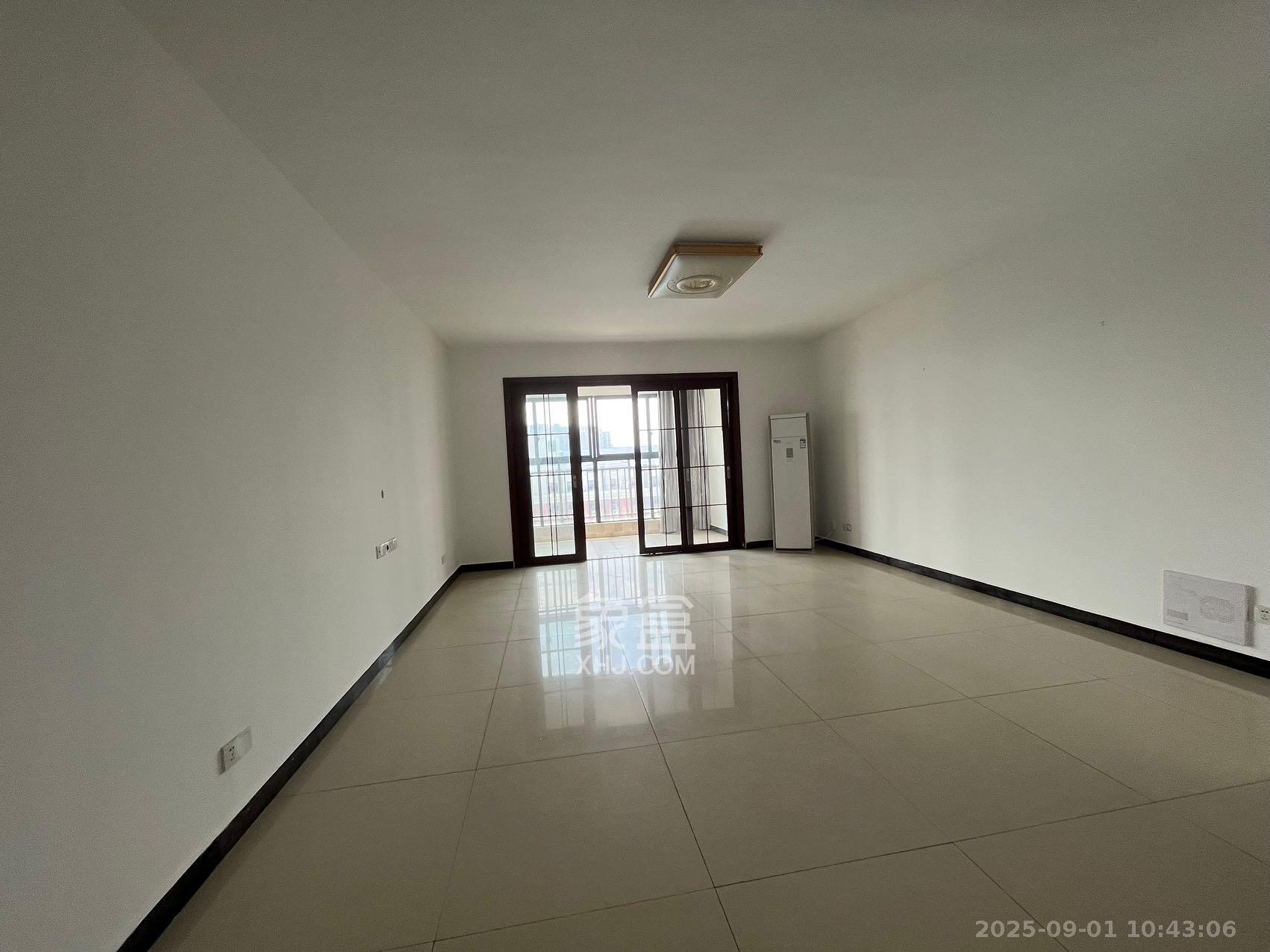 96301部队小区  4室2厅2卫    2600.0元/月 96301部队小区  4室2厅2卫    2600.0元/月室内图