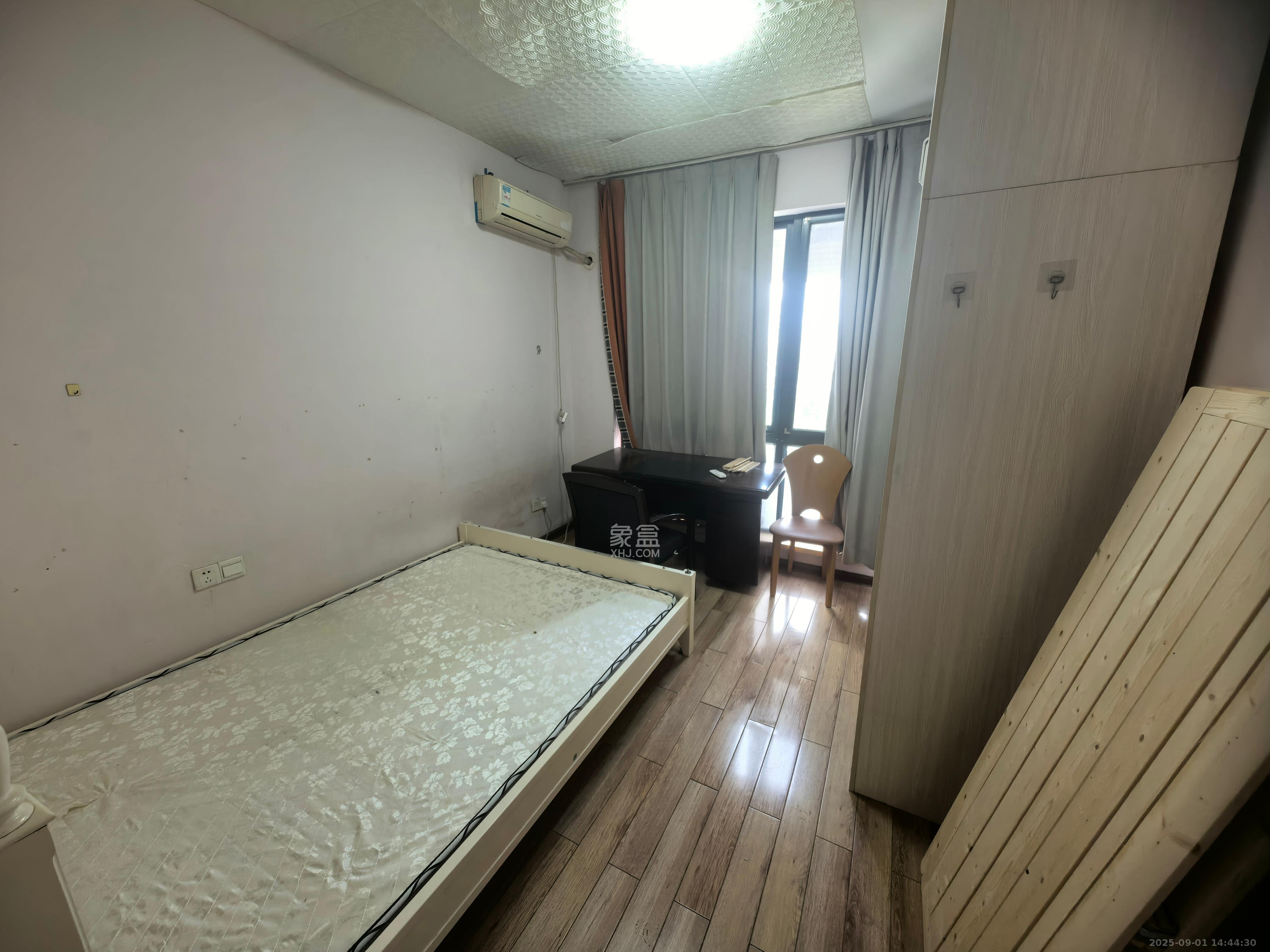 金凤滩家园 2室2厅1卫 2200.0元/月 金凤滩家园 2室2厅1卫 2200.0元/月室内图