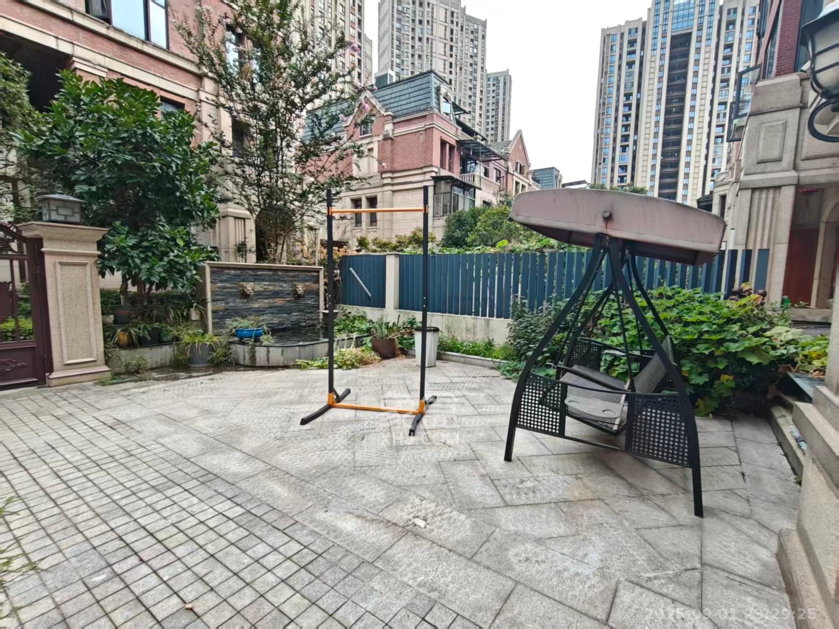 中海梅溪湖壹号  5室2厅4卫   28000.00元/月室内图