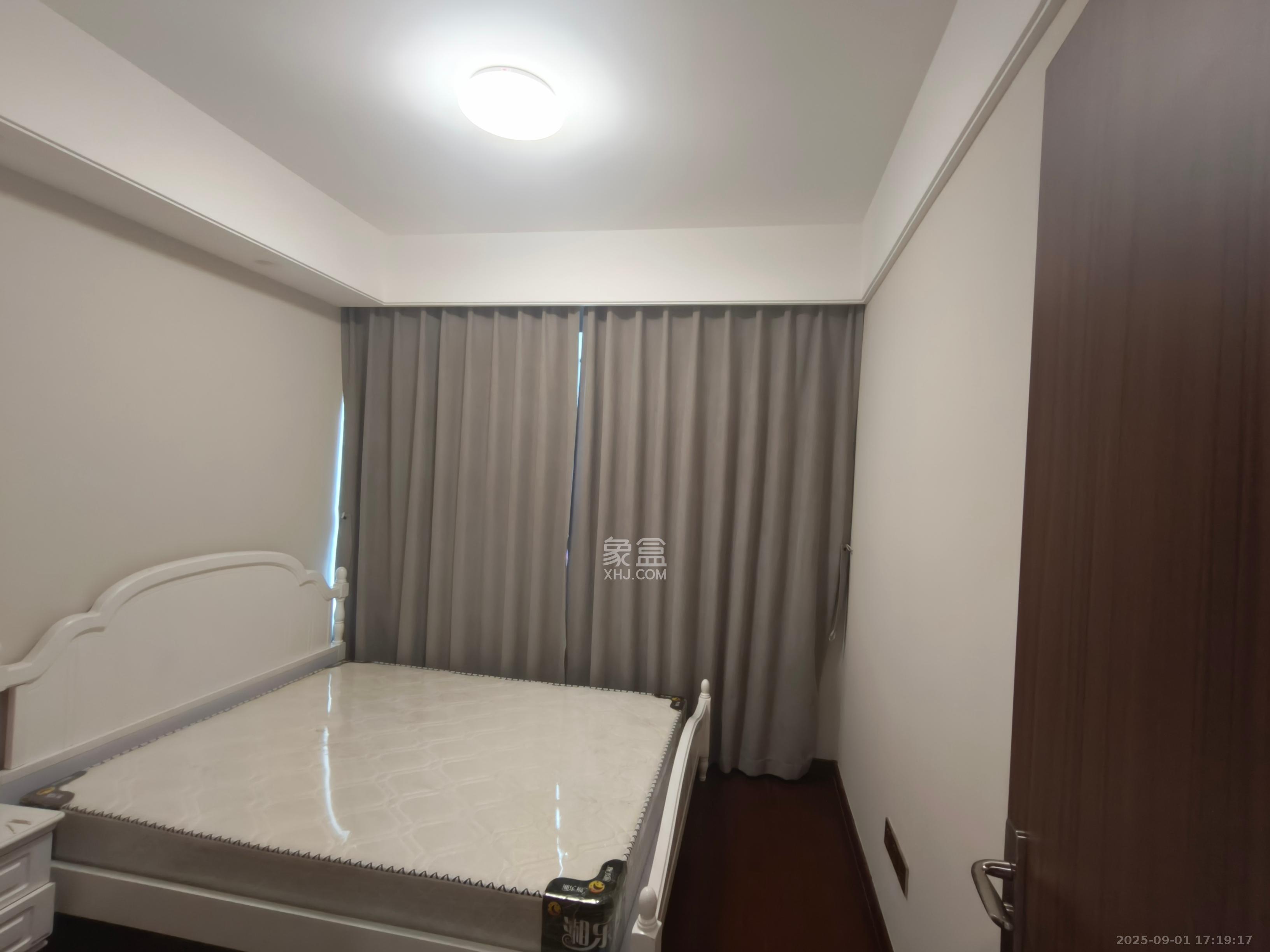 中欣楚天御府E区  4室2厅2卫    4100.0元/月 中欣楚天御府E区  4室2厅2卫    4100.0元/月室内图