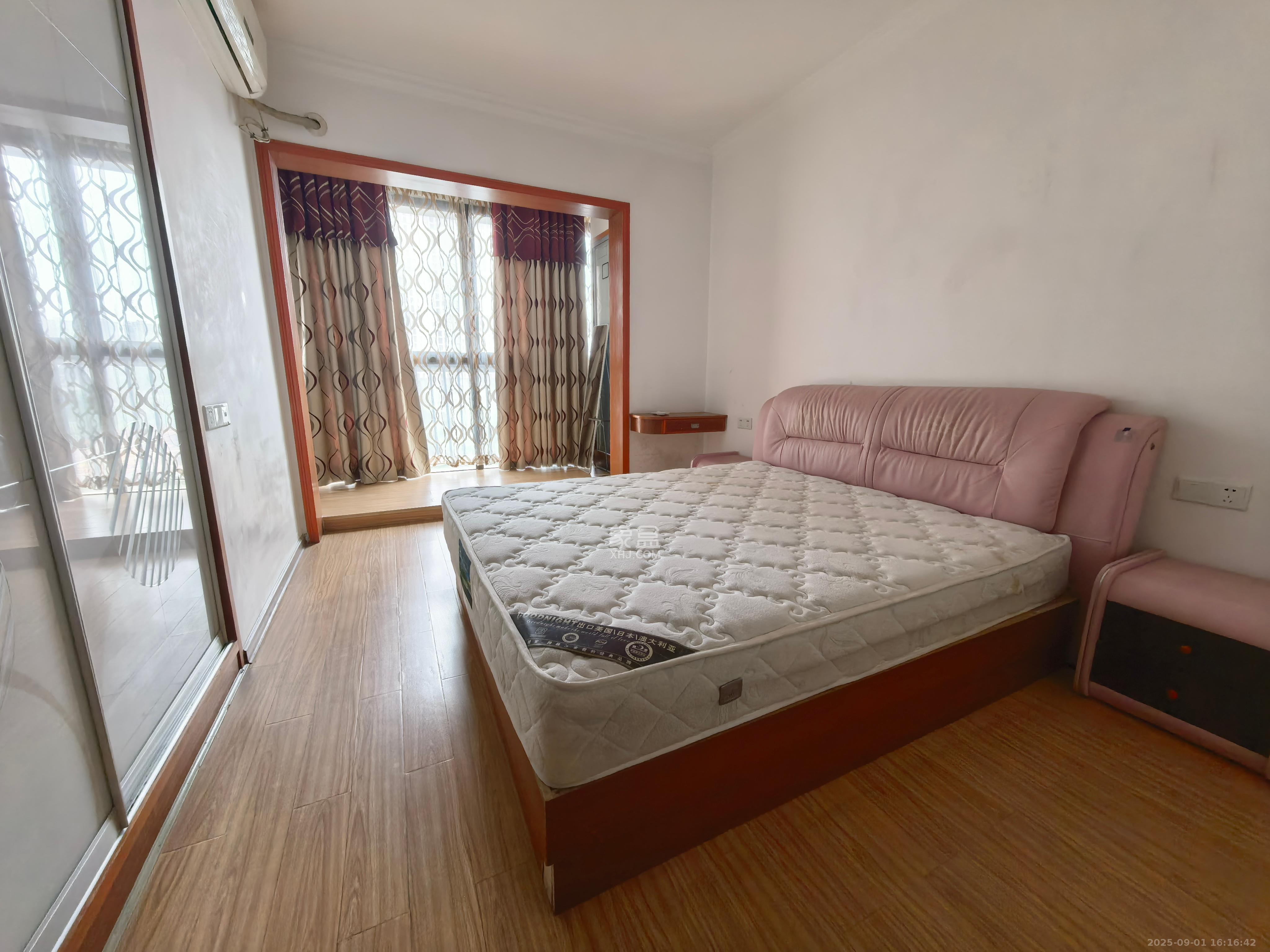 德庆水韵山城  1室2厅1卫    1800.0元/月室内图