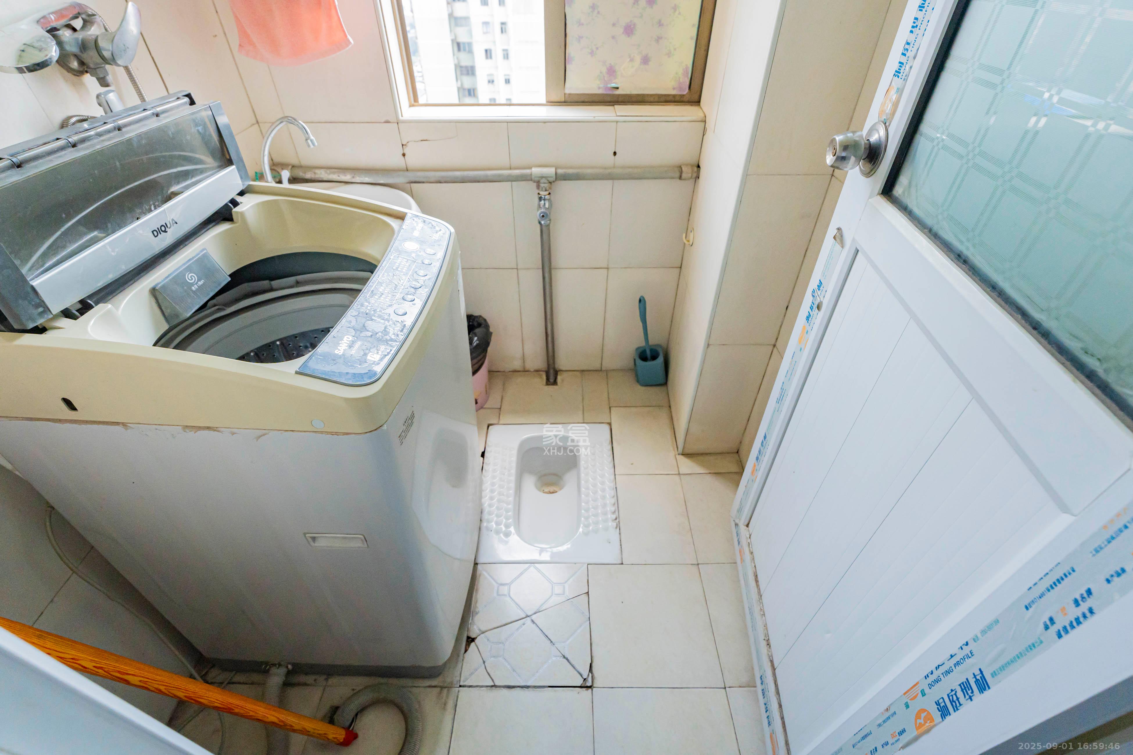 华府壹航线  3室2厅2卫    70.0万 华府壹航线  3室2厅2卫    70.0万卫生间