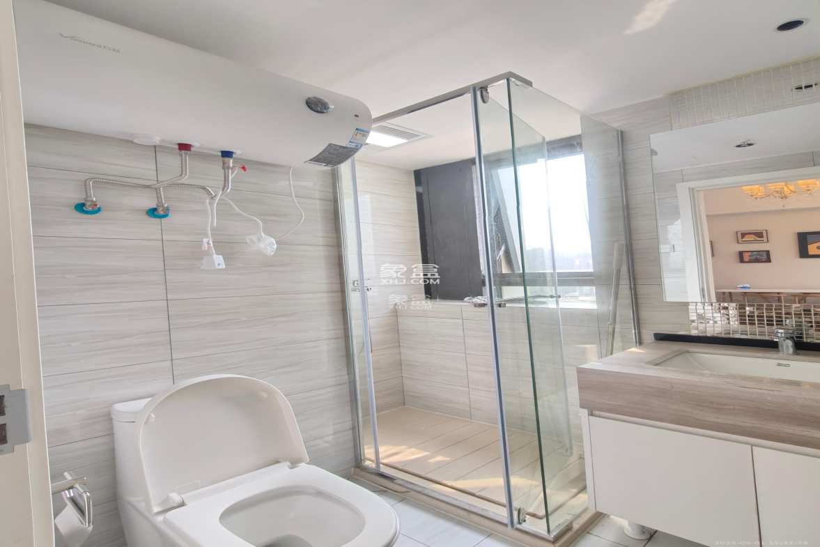 恒大珺悦府 2室1厅1卫 2700.0元/月 恒大珺悦府 2室1厅1卫 2700.0元/月室内图