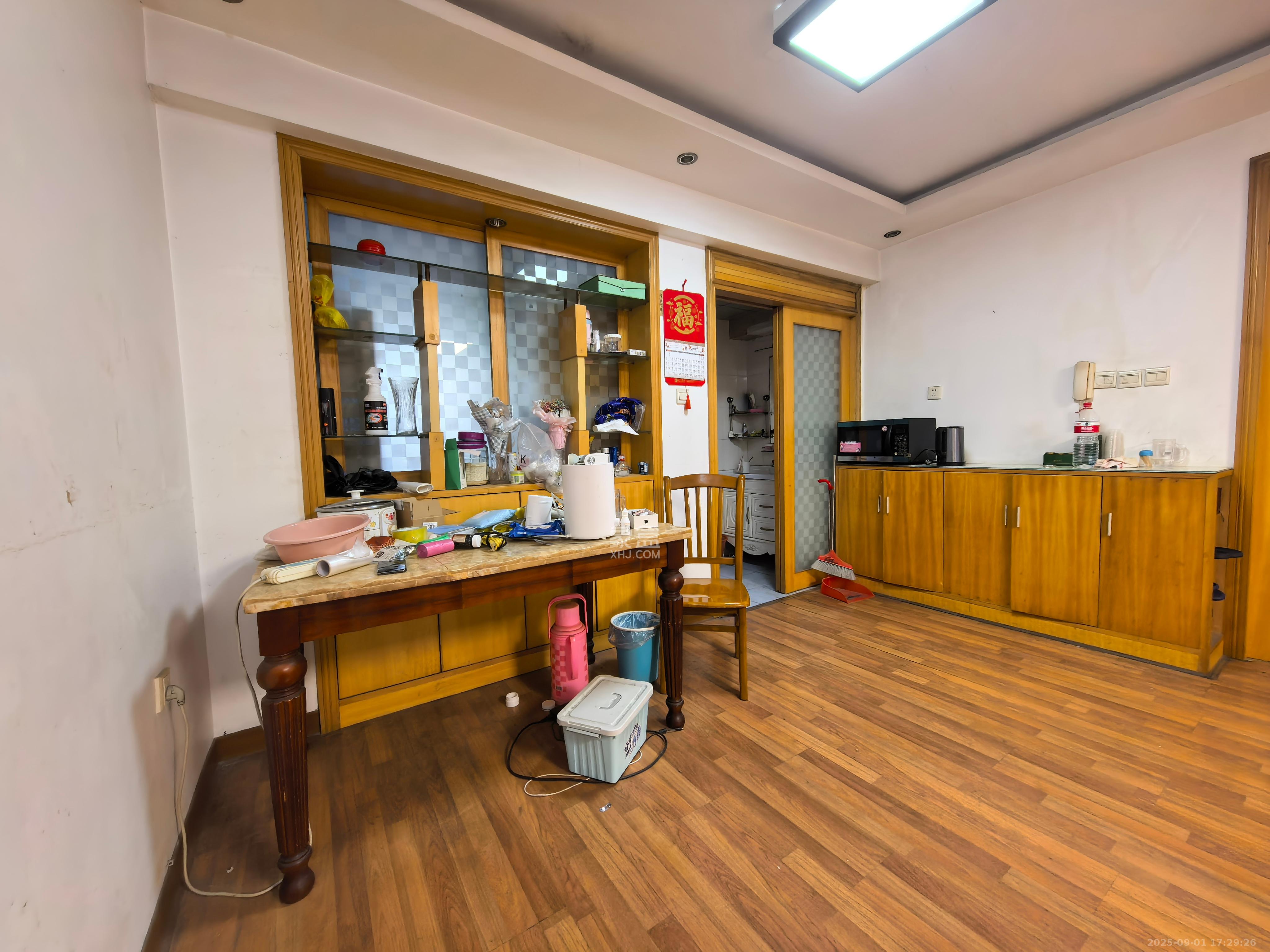 西南明苑  3室2厅1卫   2100.00元/月室内图