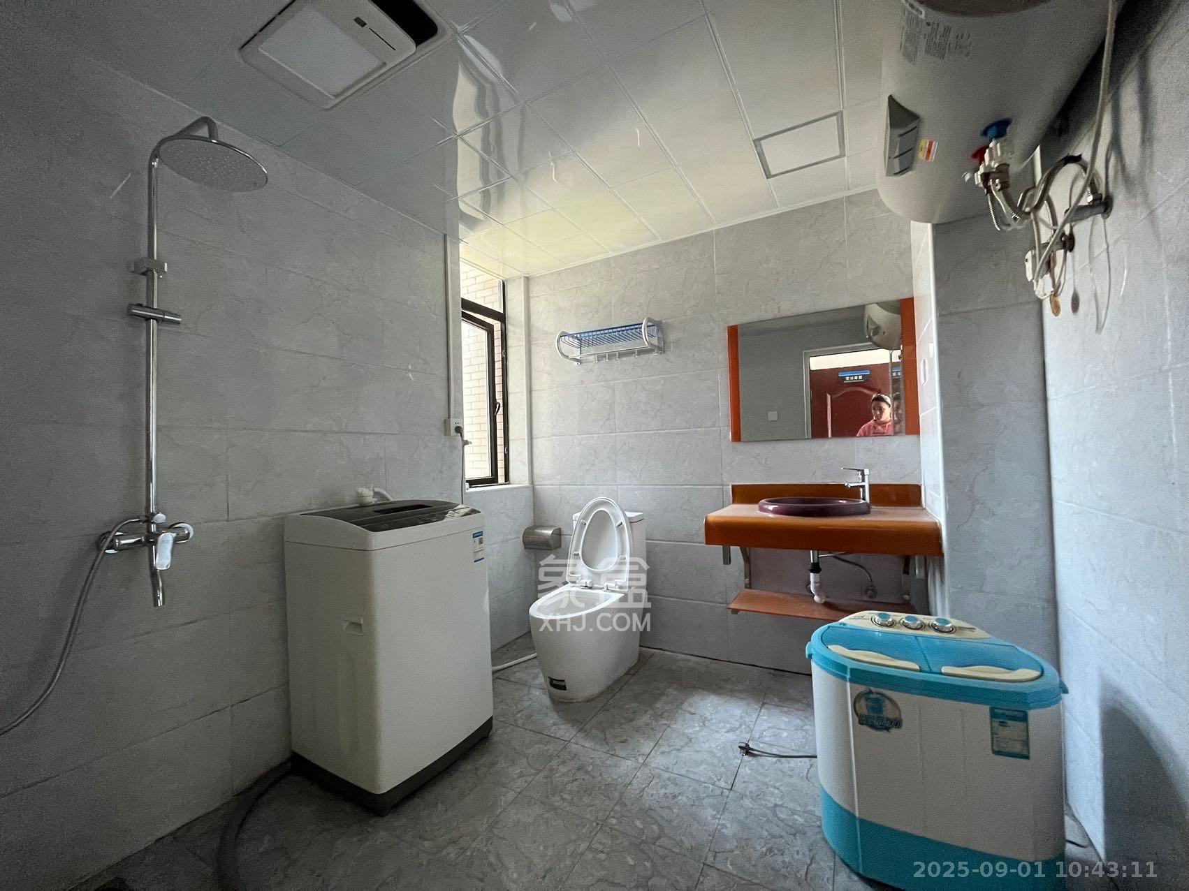 96301部队小区  4室2厅2卫    2600.0元/月 96301部队小区  4室2厅2卫    2600.0元/月室内图