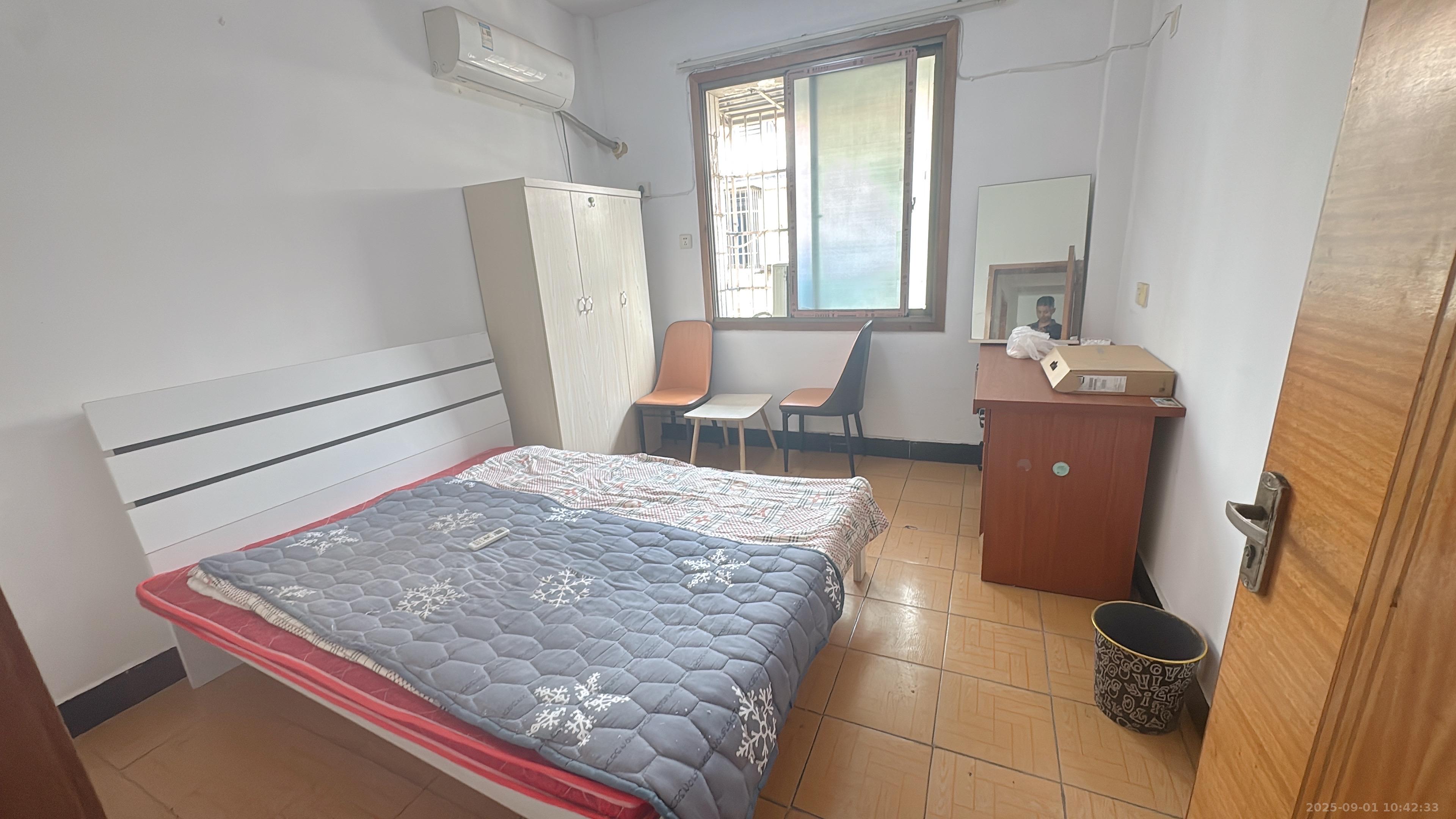 通泰街商居楼 2室1厅1卫 1800.0元/月 通泰街商居楼 2室1厅1卫 1800.0元/月室内图