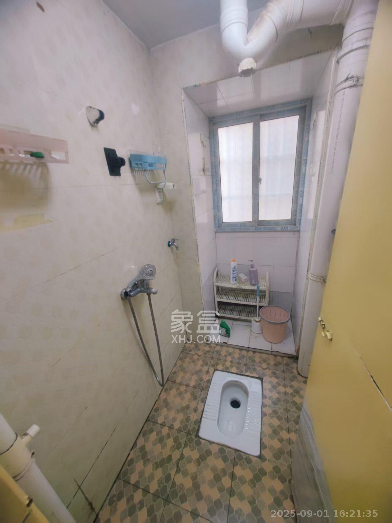 友园山庄  1室1厅1卫   1200.00元/月室内图