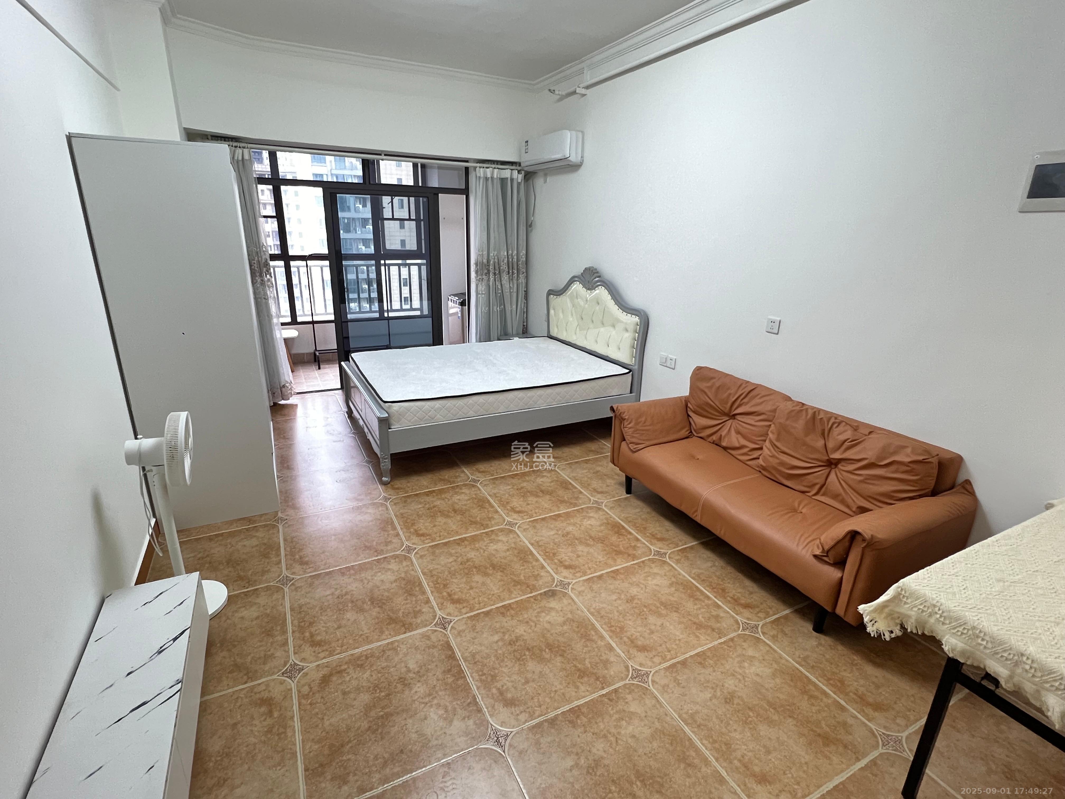 梅溪国际公寓(步步高新天地)  1室0厅1卫    1800.0元/月 梅溪国际公寓(步步高新天地)  1室0厅1卫    1800.0元/月室内图