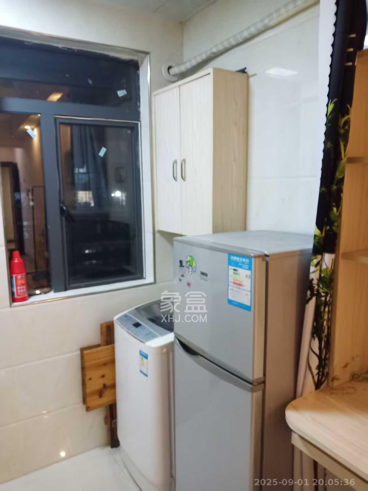 保利麓谷林语I区  1室1厅1卫   1000.00元/月室内图
