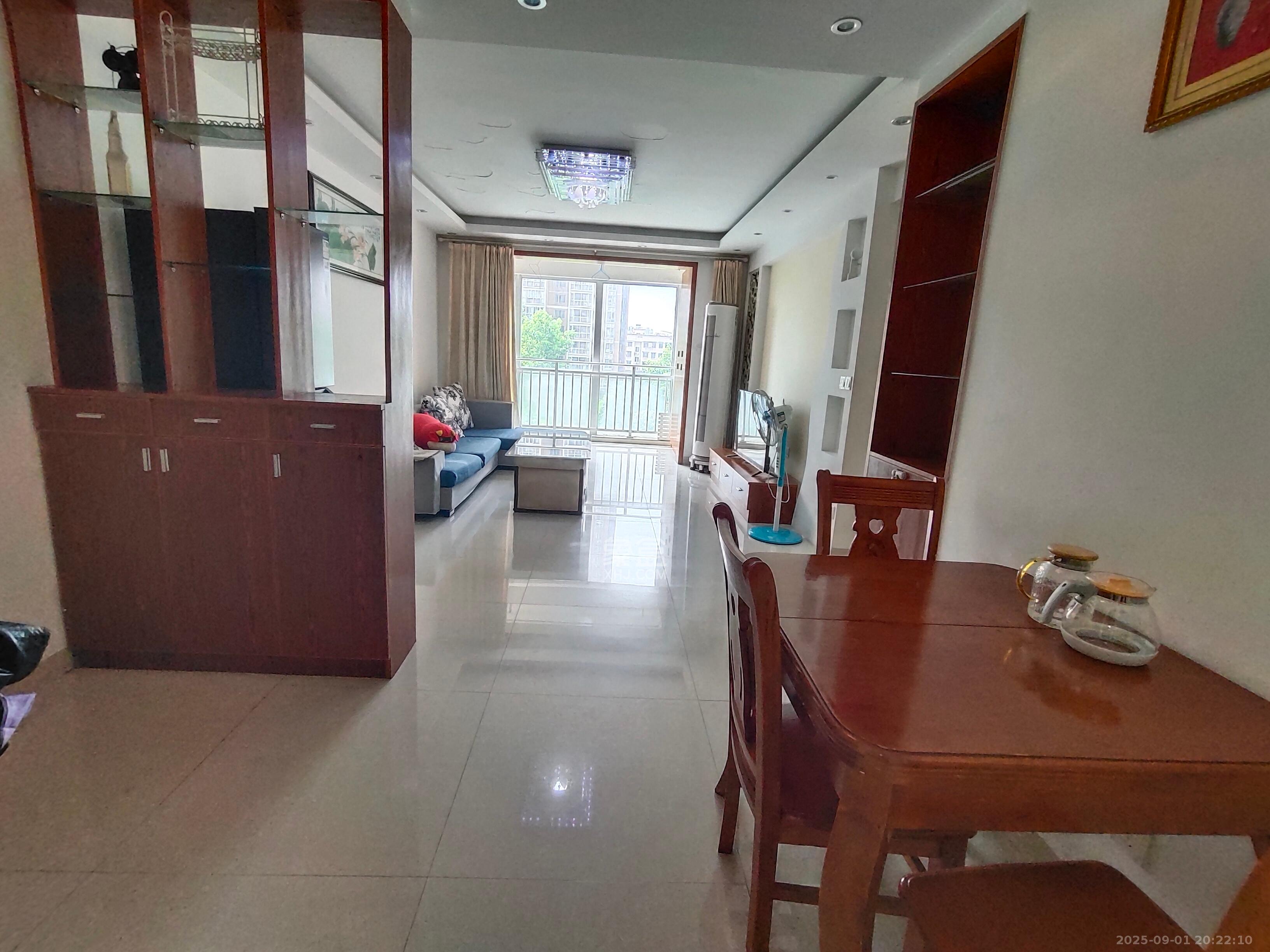 恒广国际景园一二区  2室2厅1卫    2000.0元/月室内图