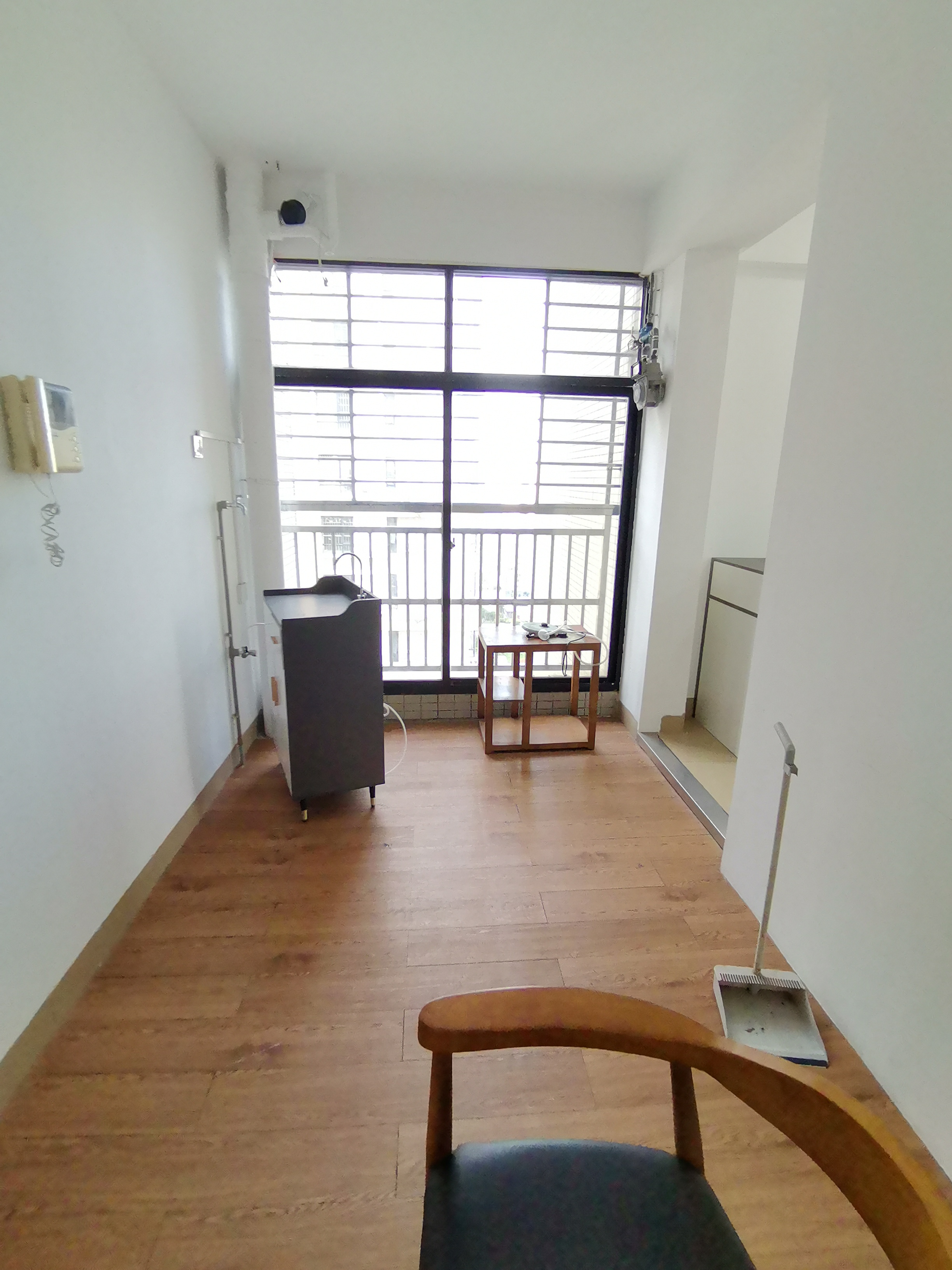 玉沙广场（京华城）  2室2厅1卫   2500.00元/月室内图