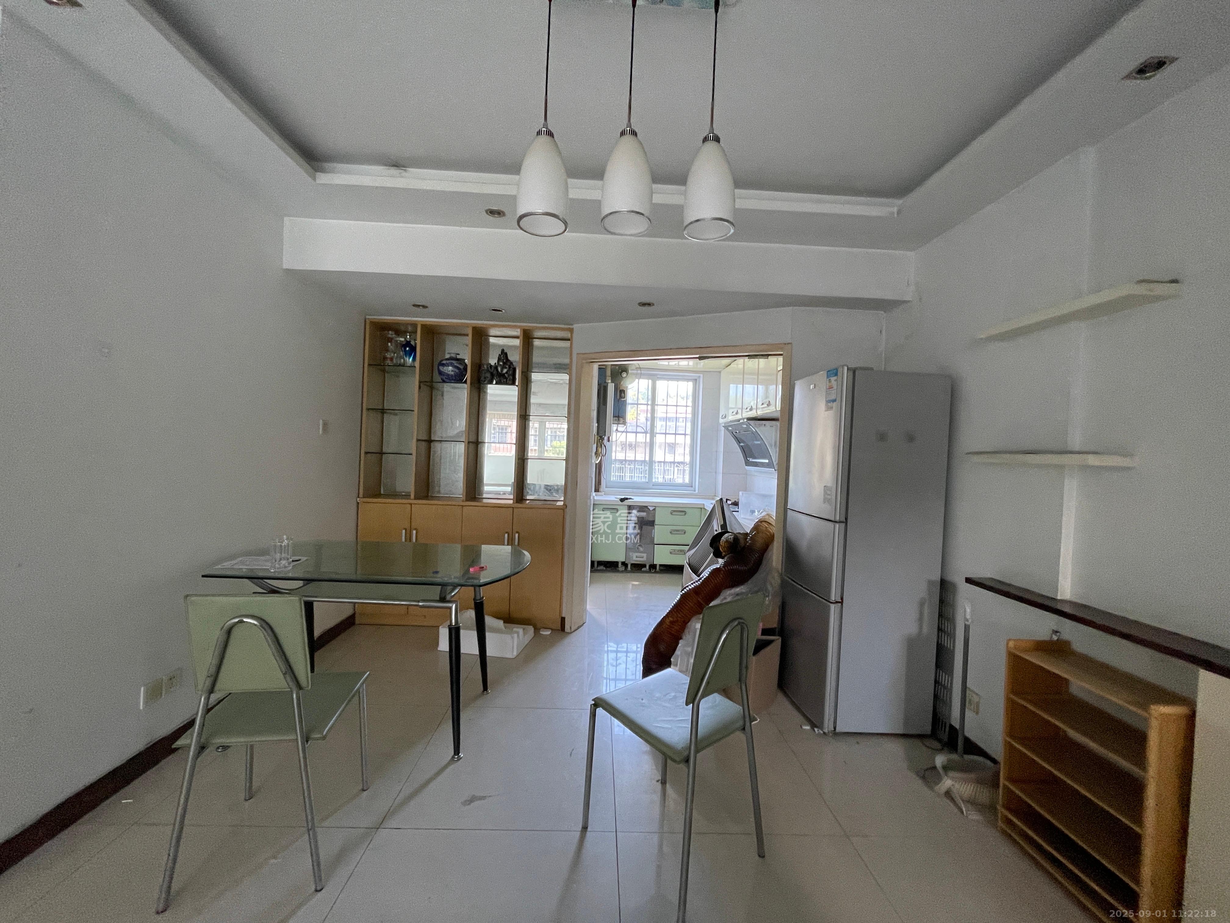 森宇佳园 3室2厅2卫 2200.0元/月 森宇佳园 3室2厅2卫 2200.0元/月室内图