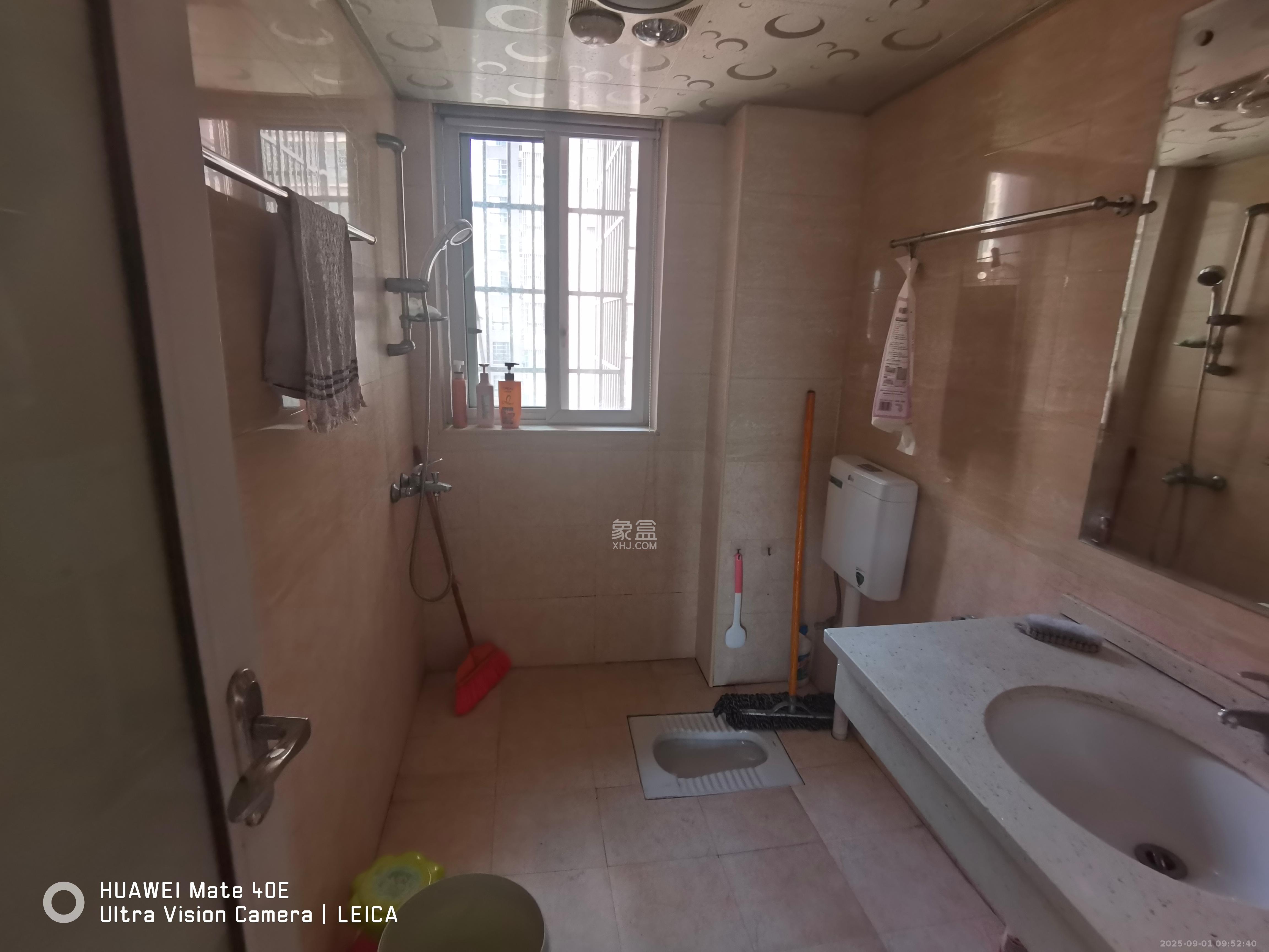 筑梦佳园  4室2厅1卫    2000.0元/月室内图