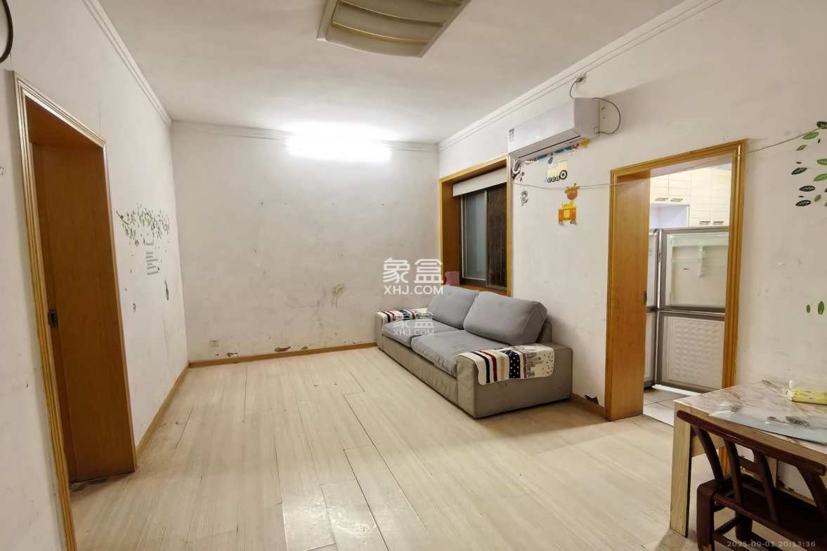 鼓风机械厂宿舍 2室2厅1卫 1200.0元/月 鼓风机械厂宿舍 2室2厅1卫 1200.0元/月室内图