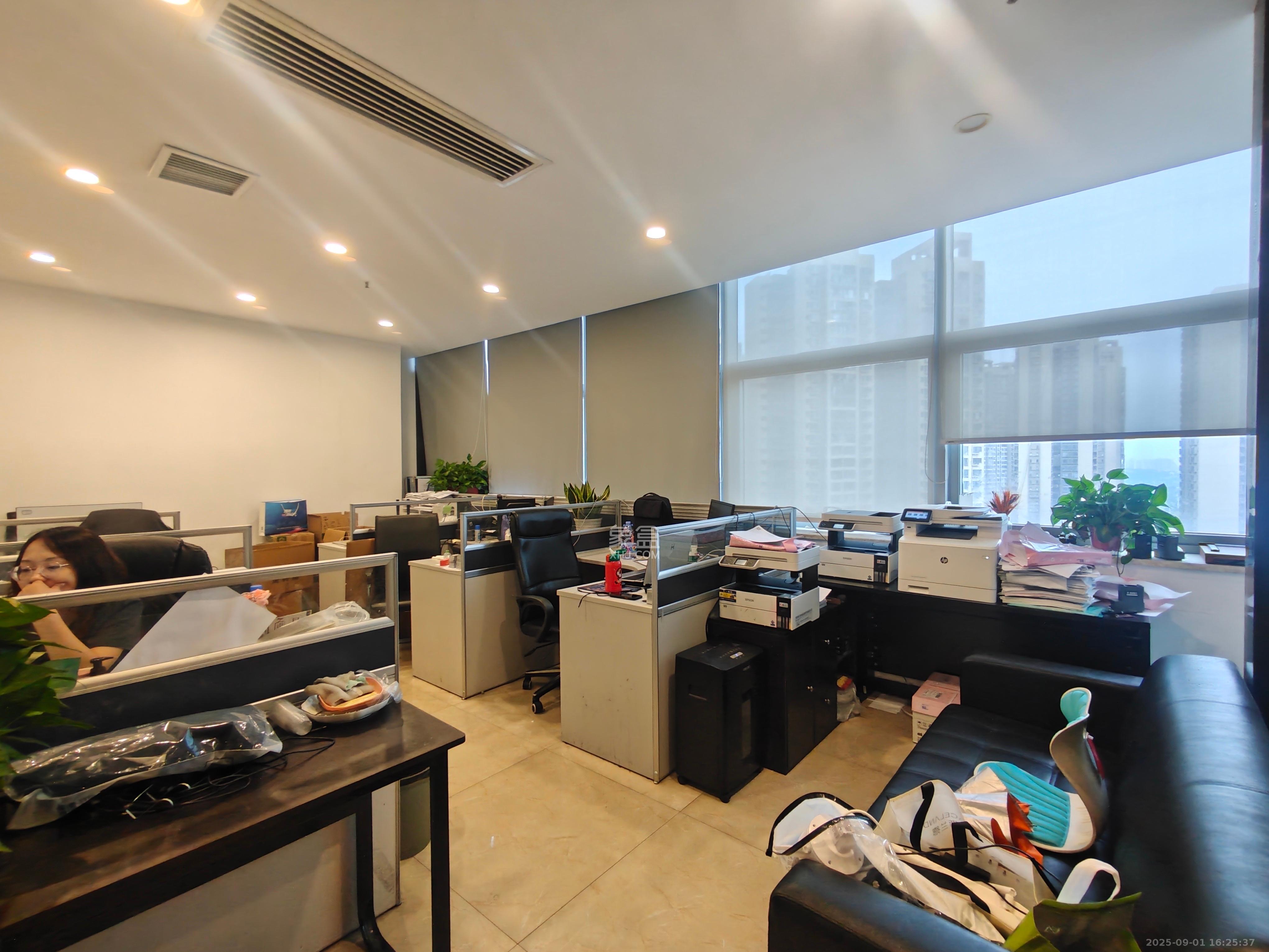 北辰三角洲B1E1区   330.0㎡      15000.0元/月室内图