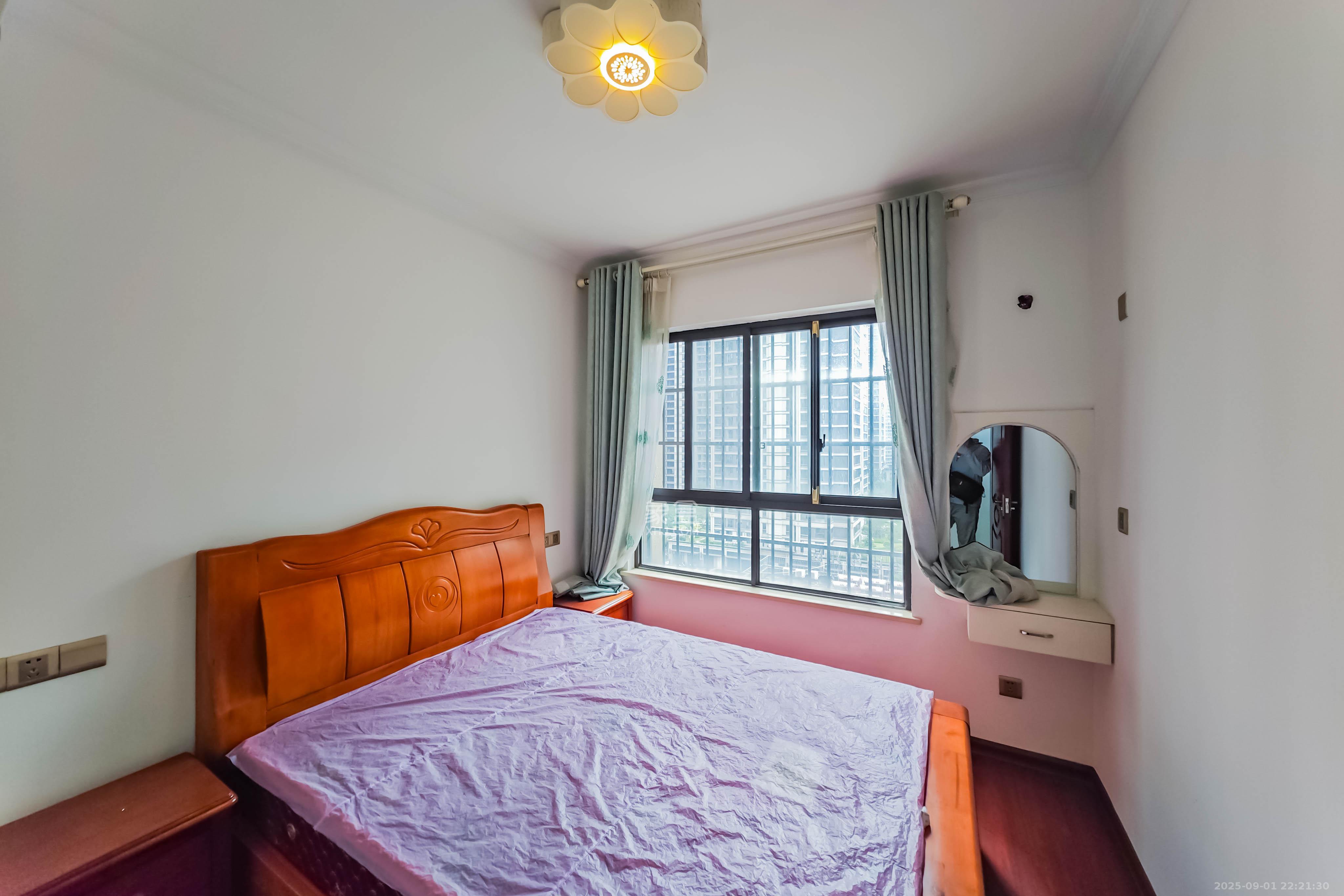 绿地之窗 3室1厅1卫 78.0万 绿地之窗 3室1厅1卫 78.0万卧室