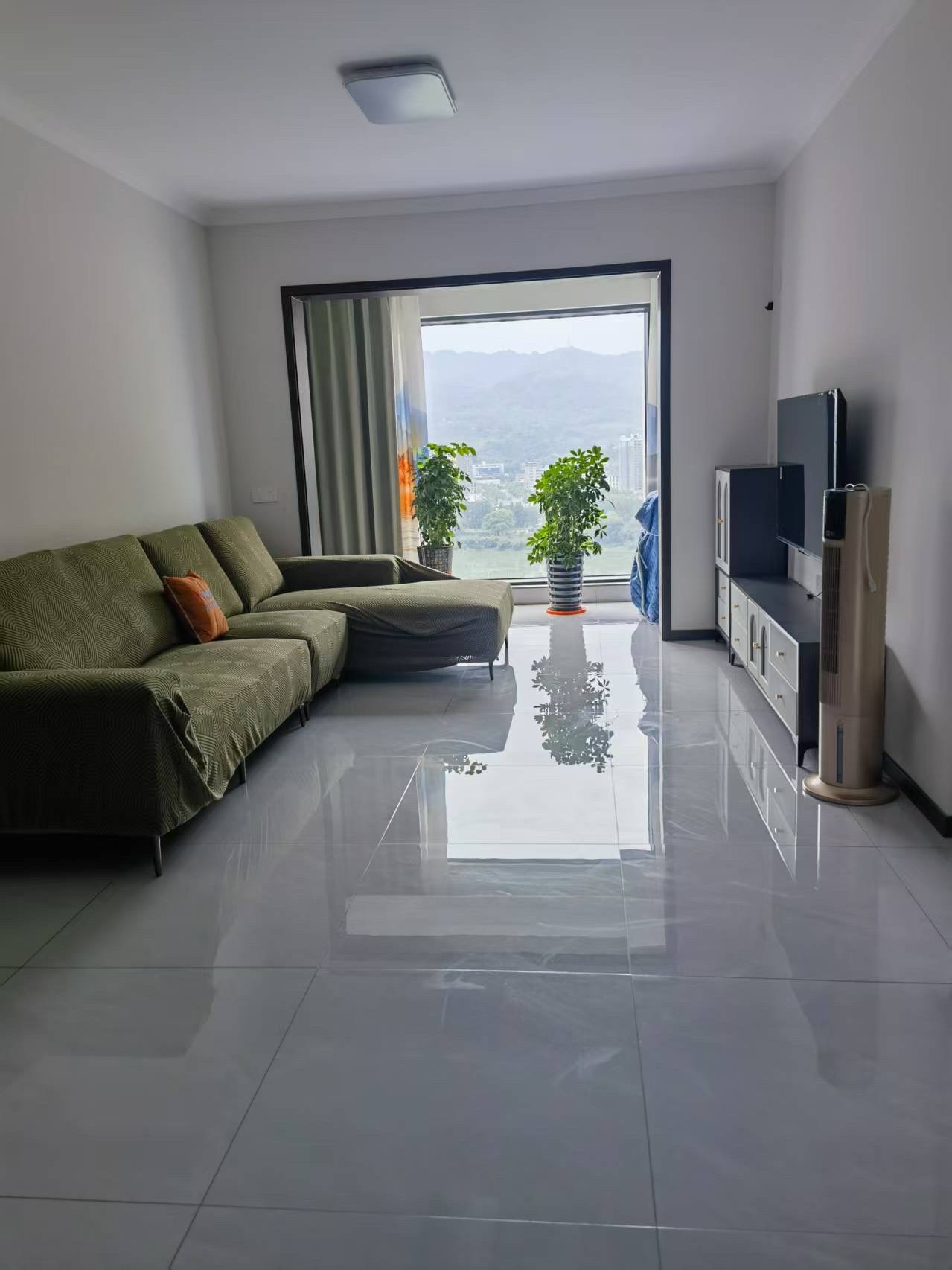 世茂云城 3室2厅1卫 1700.0元/月 世茂云城 3室2厅1卫 1700.0元/月室内图