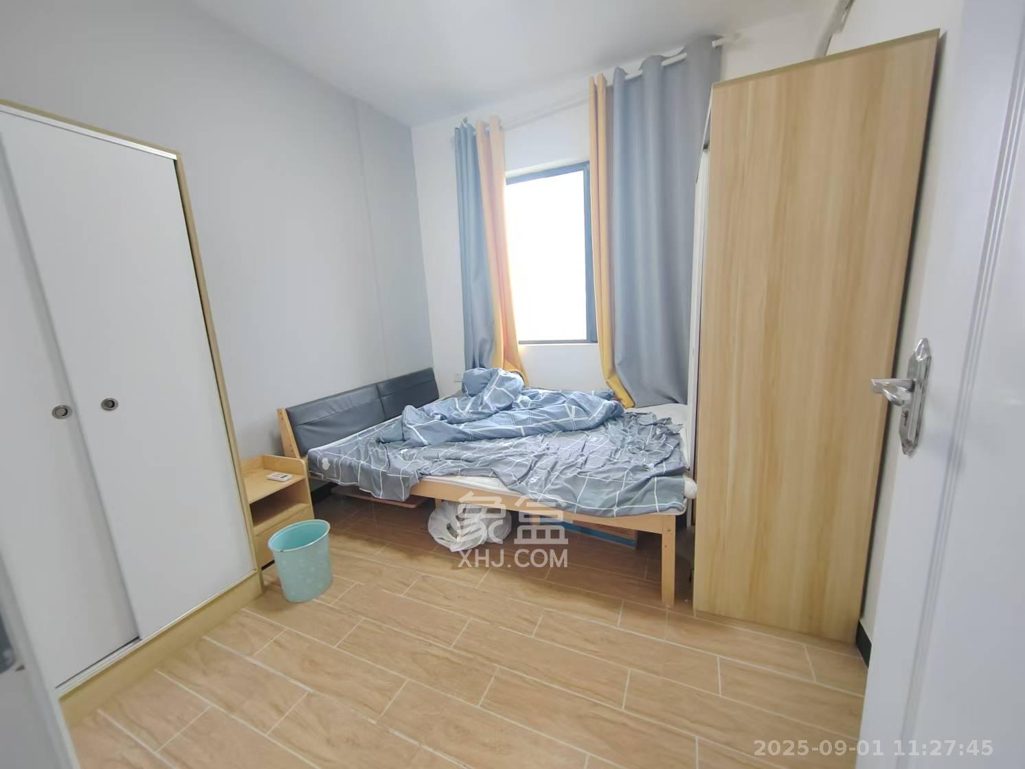 荣盛岳麓峰景  3室2厅2卫    1800.0元/月 荣盛岳麓峰景  3室2厅2卫    1800.0元/月室内图