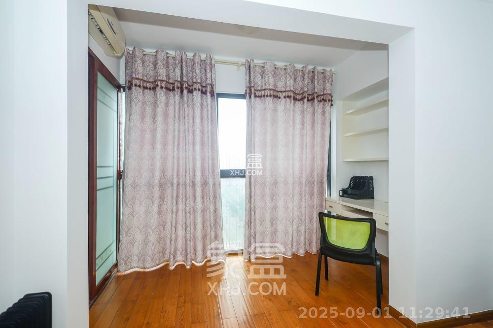 恒基凯旋门一二期 3室2厅2卫 2800.0元/月 恒基凯旋门一二期 3室2厅2卫 2800.0元/月室内图