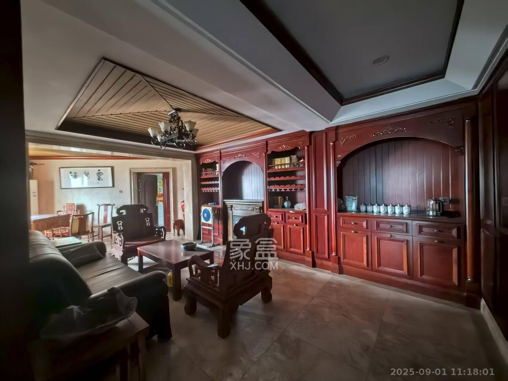 潮宗御苑 4室2厅2卫 8000.0元/月 潮宗御苑 4室2厅2卫 8000.0元/月室内图