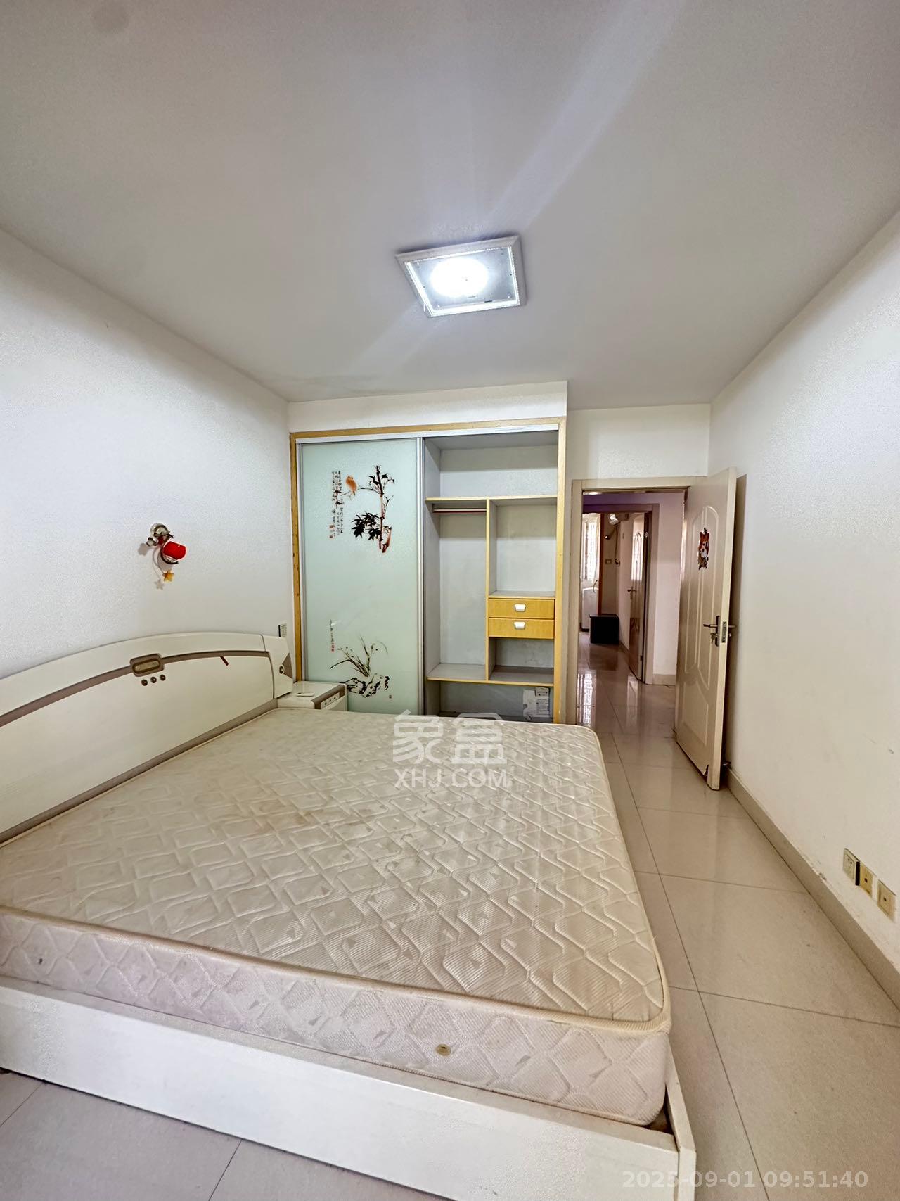 景环小区  2室2厅1卫    1400.0元/月 景环小区  2室2厅1卫    1400.0元/月室内图