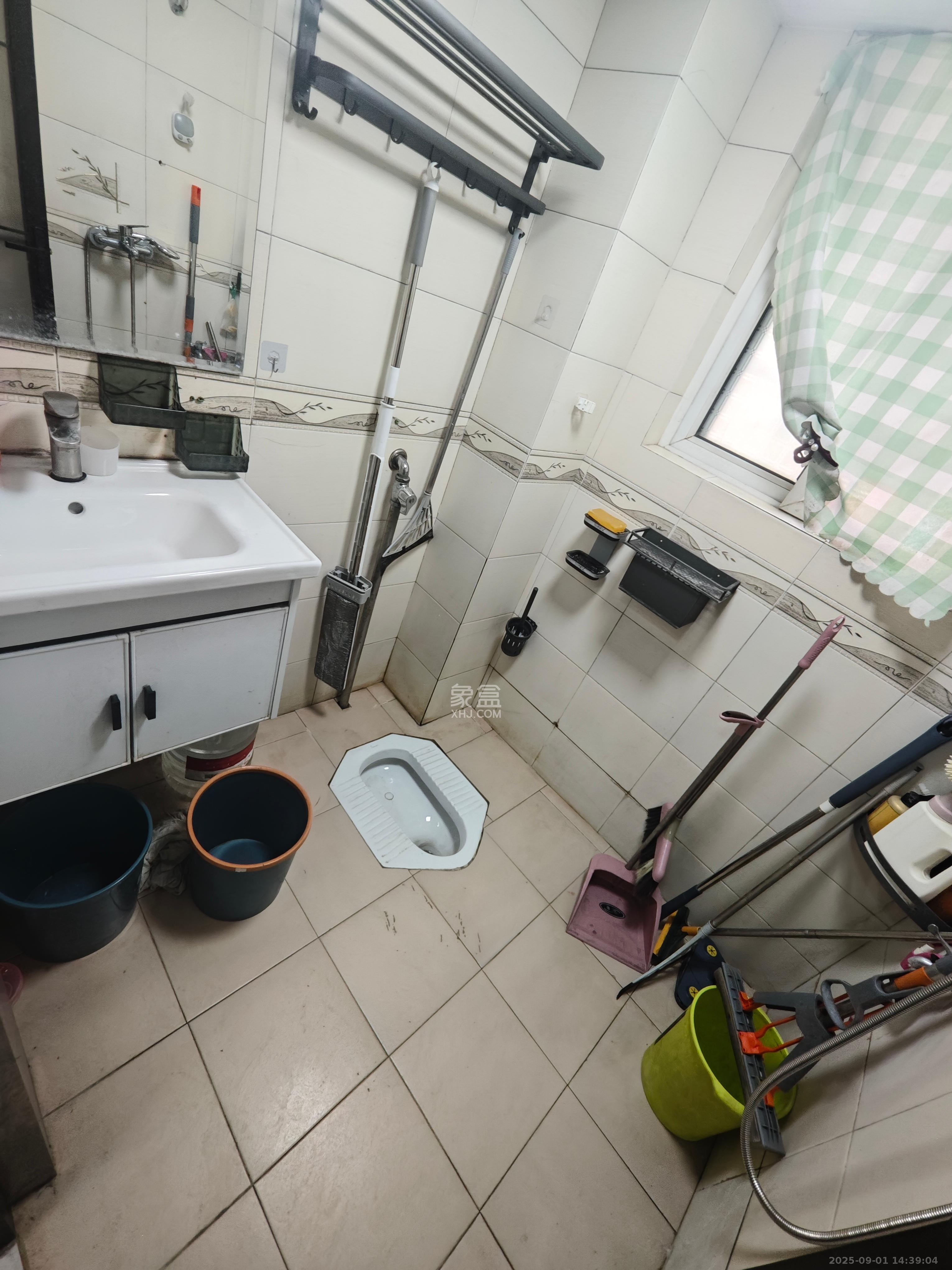 滨湖嘉园（湖滨小区）  2室2厅1卫    2500.0元/月室内图