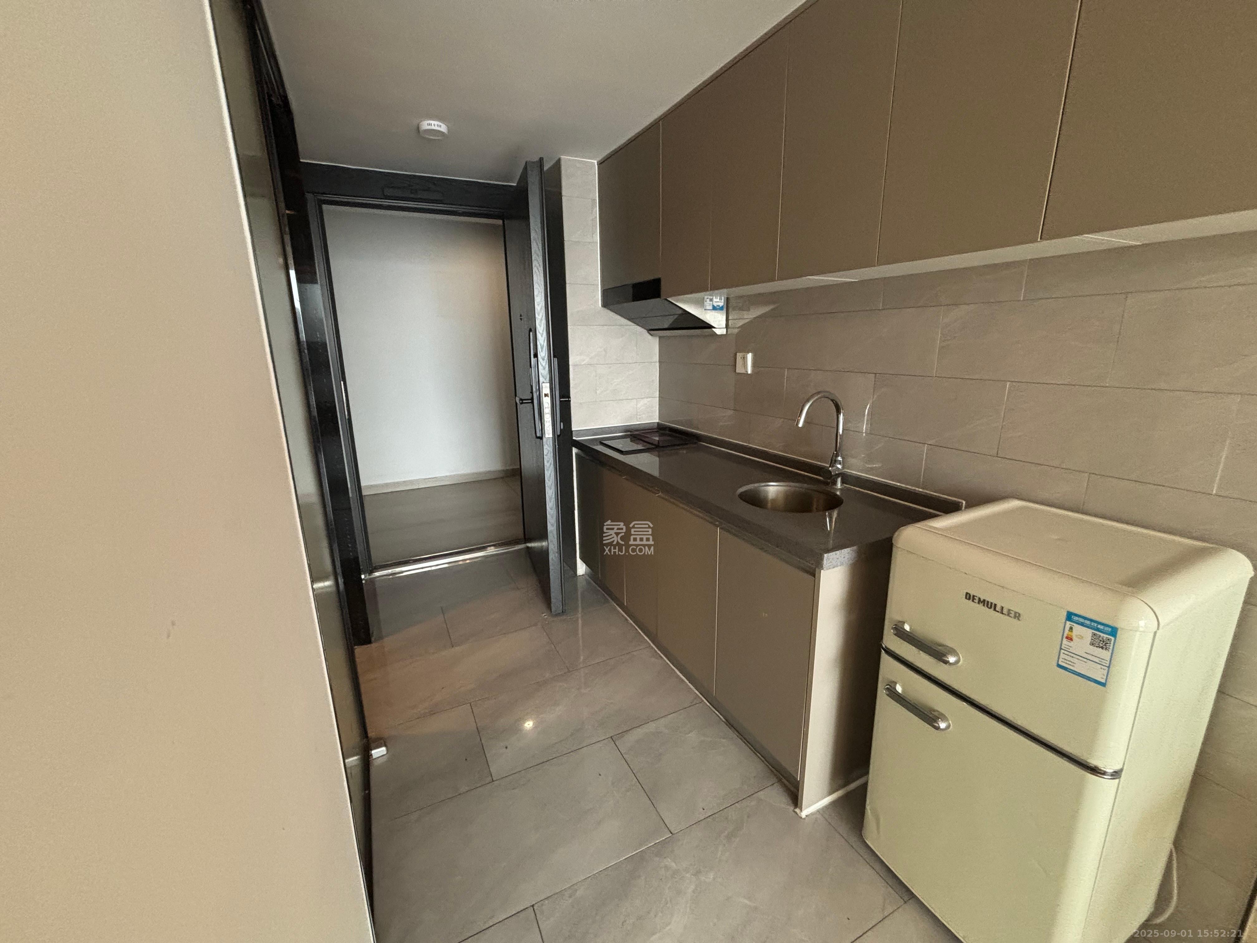 敬天广场 2室1厅1卫 3000.0元/月 敬天广场 2室1厅1卫 3000.0元/月室内图