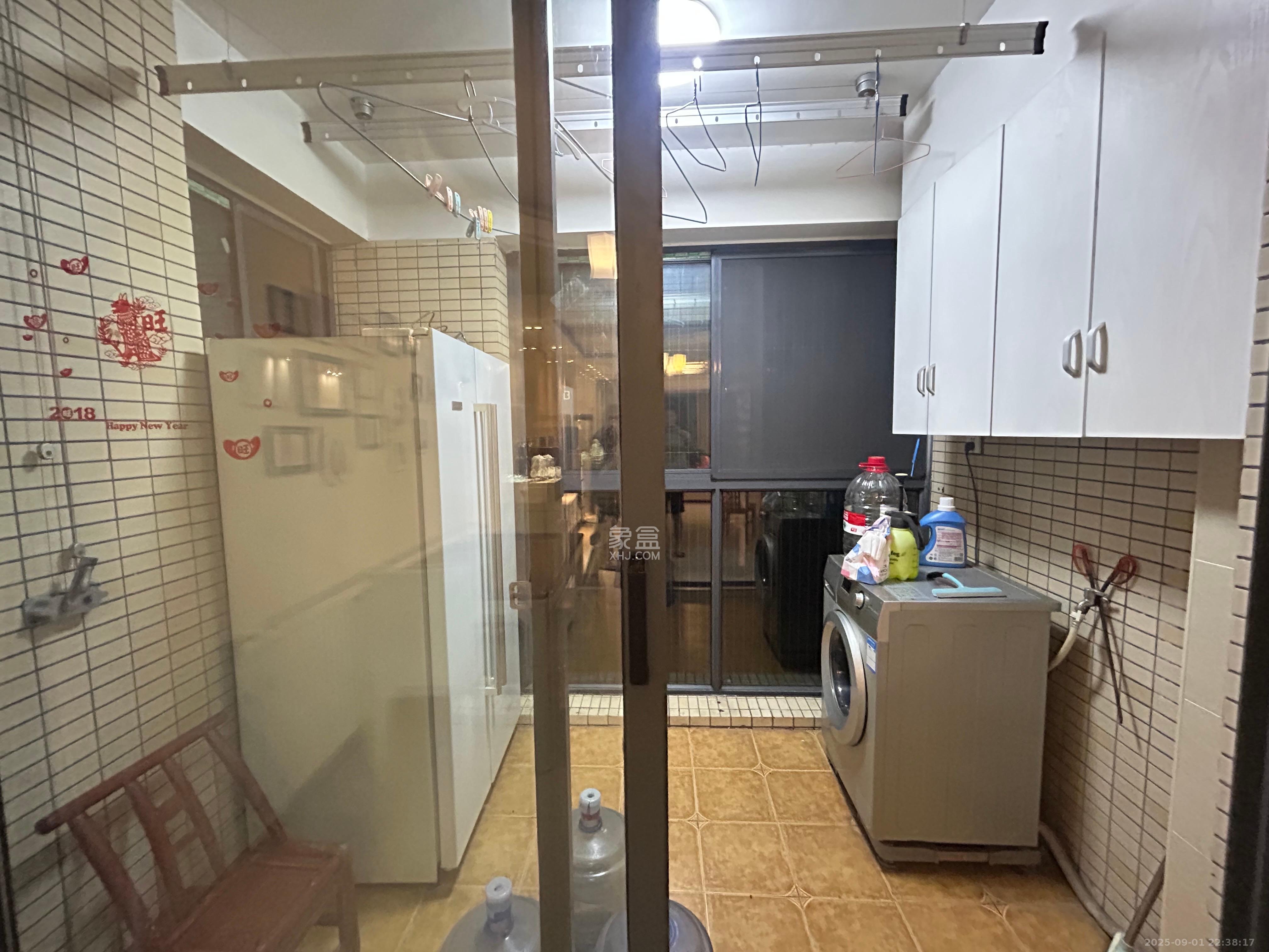 五矿紫湖香醍 4室2厅2卫 2800.0元/月 五矿紫湖香醍 4室2厅2卫 2800.0元/月室内图