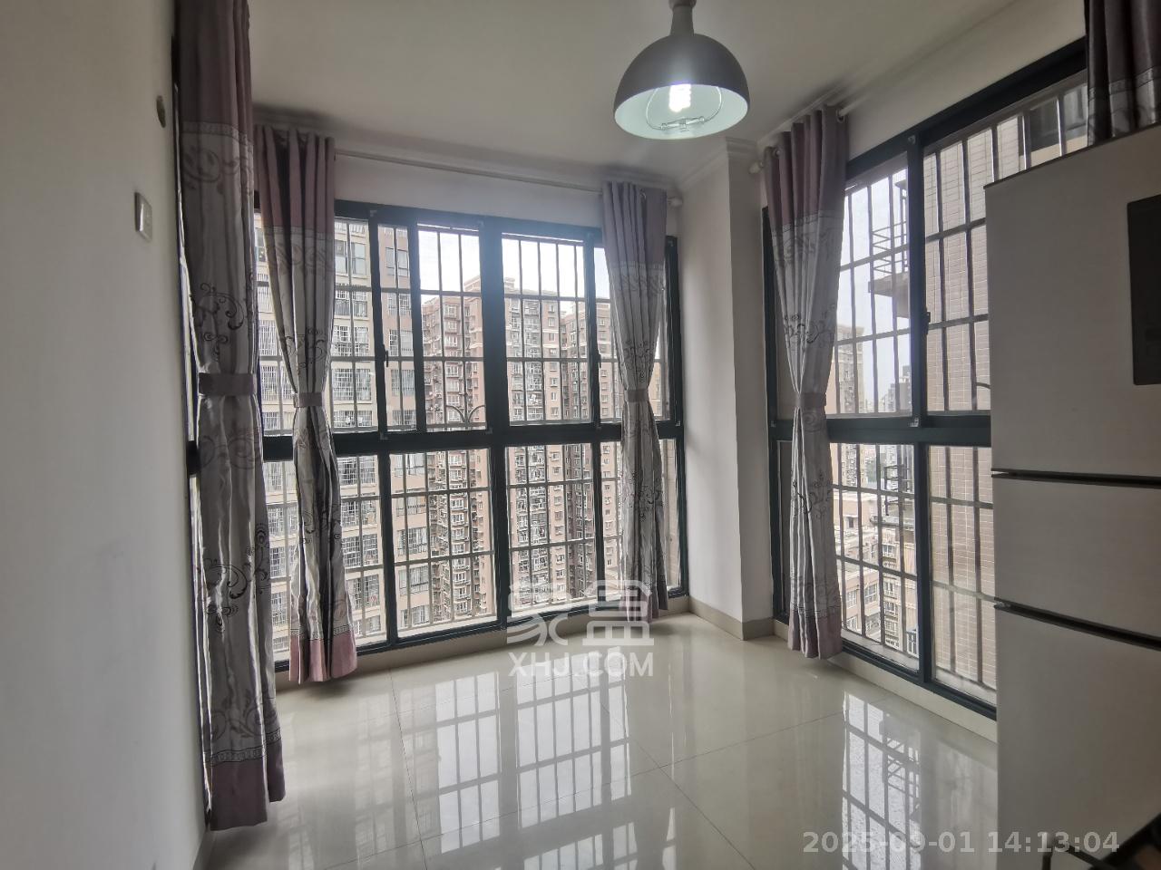 筑梦佳园 4室2厅2卫 2000.0元/月 筑梦佳园 4室2厅2卫 2000.0元/月室内图