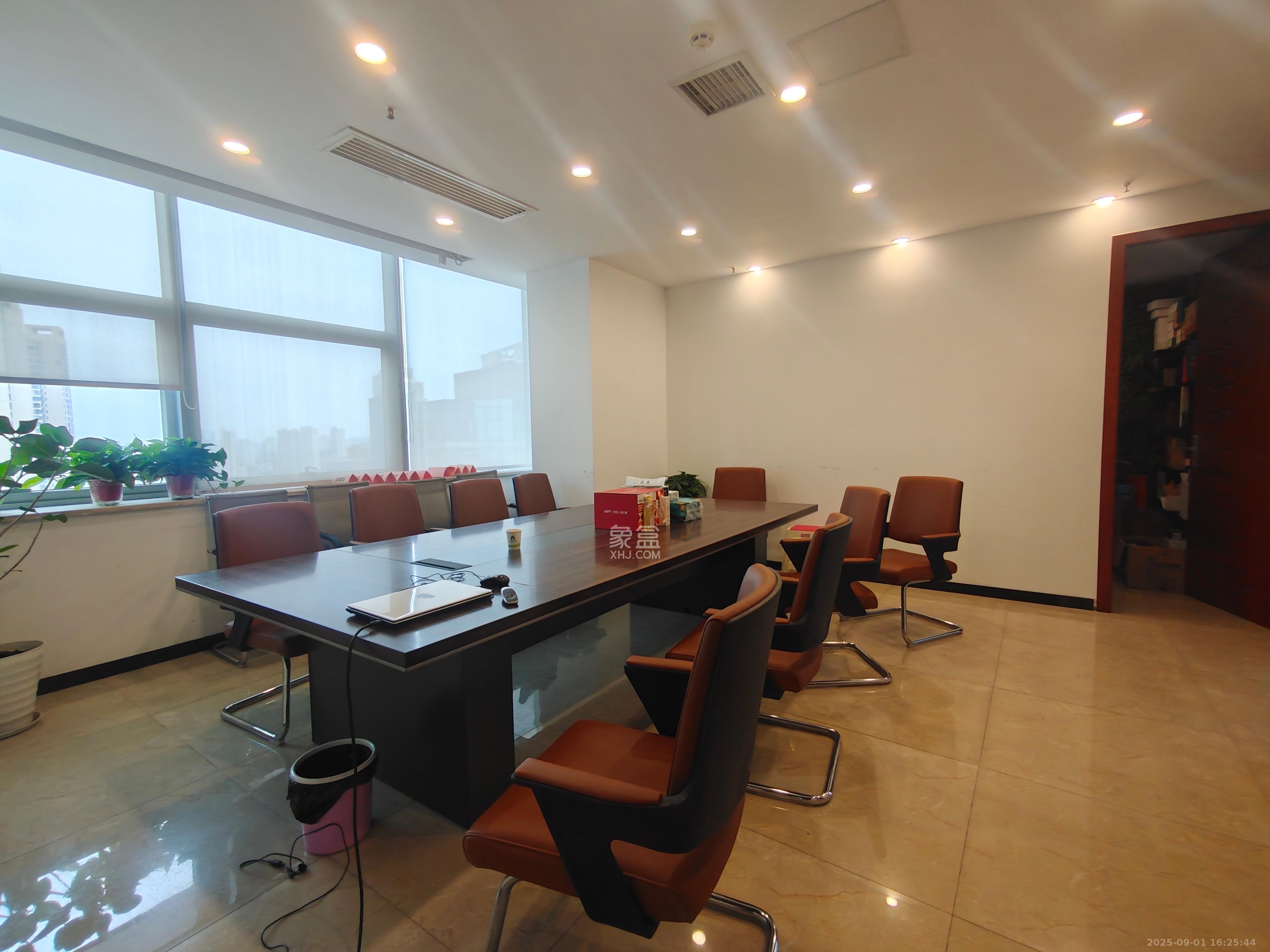 北辰三角洲B1E1区   330.0㎡      15000.0元/月室内图