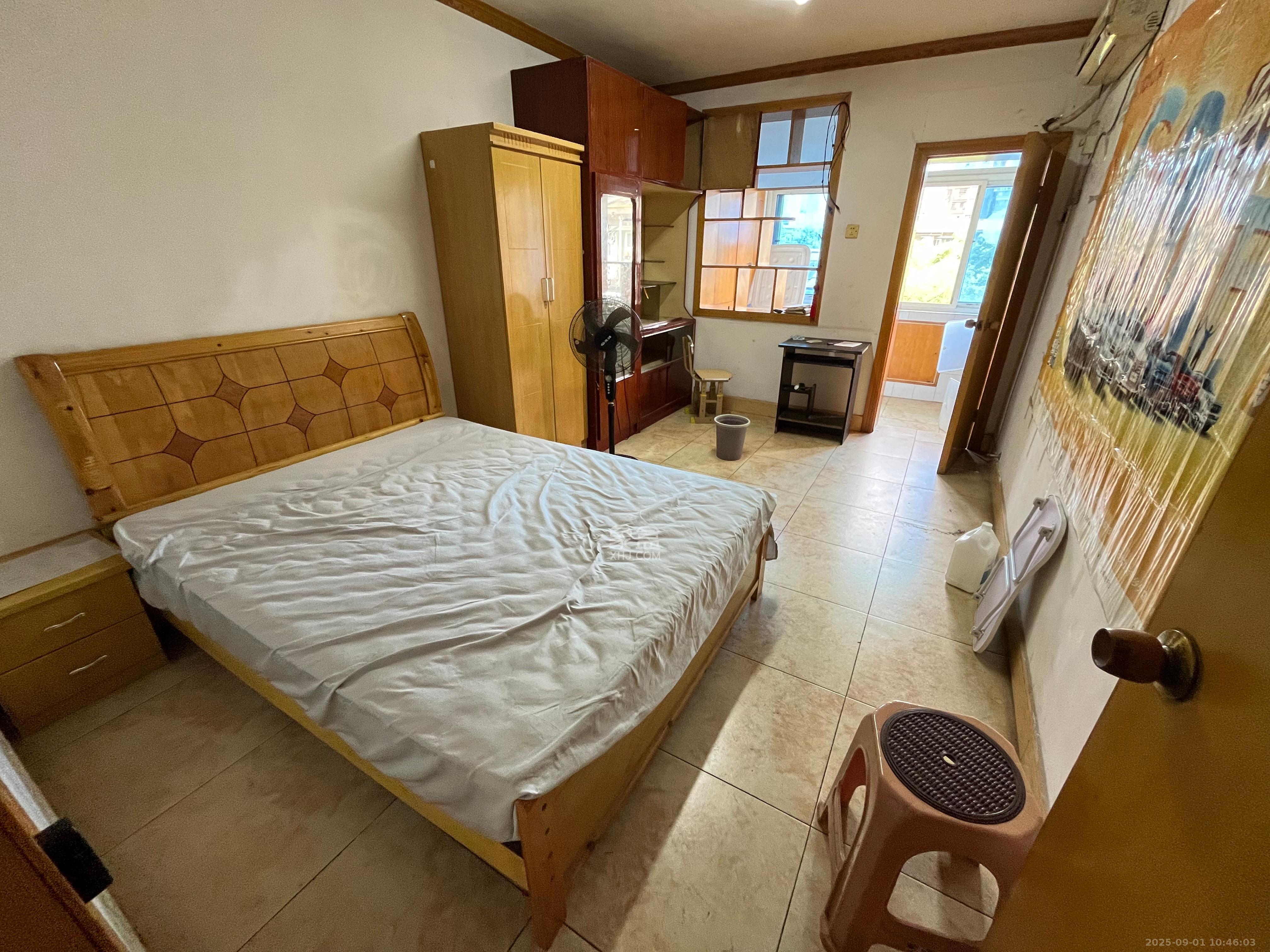 红旗区三片  2室1厅1卫    1000.0元/月 红旗区三片  2室1厅1卫    1000.0元/月室内图