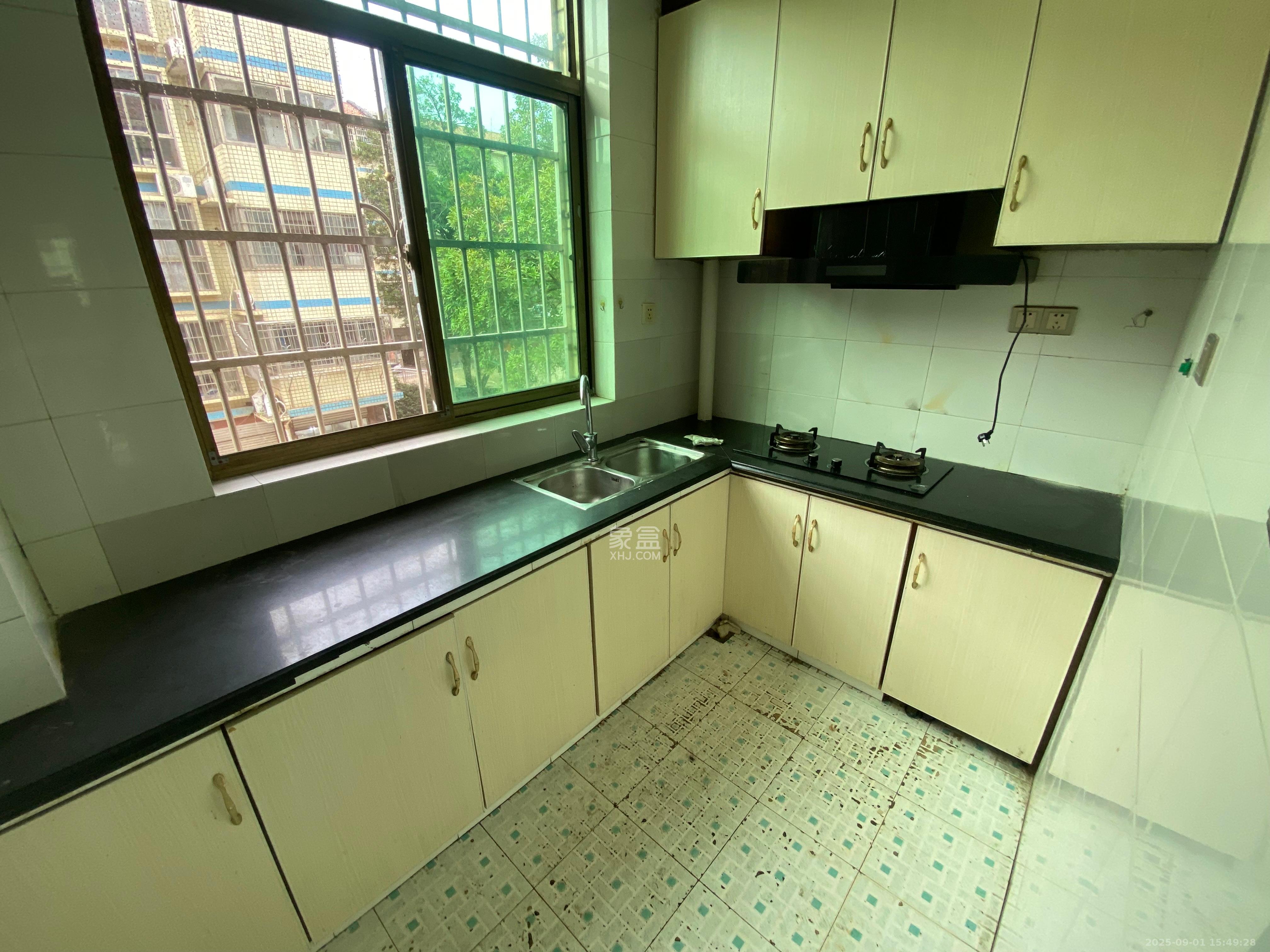 兴联小区  2室1厅1卫    1500.0元/月室内图