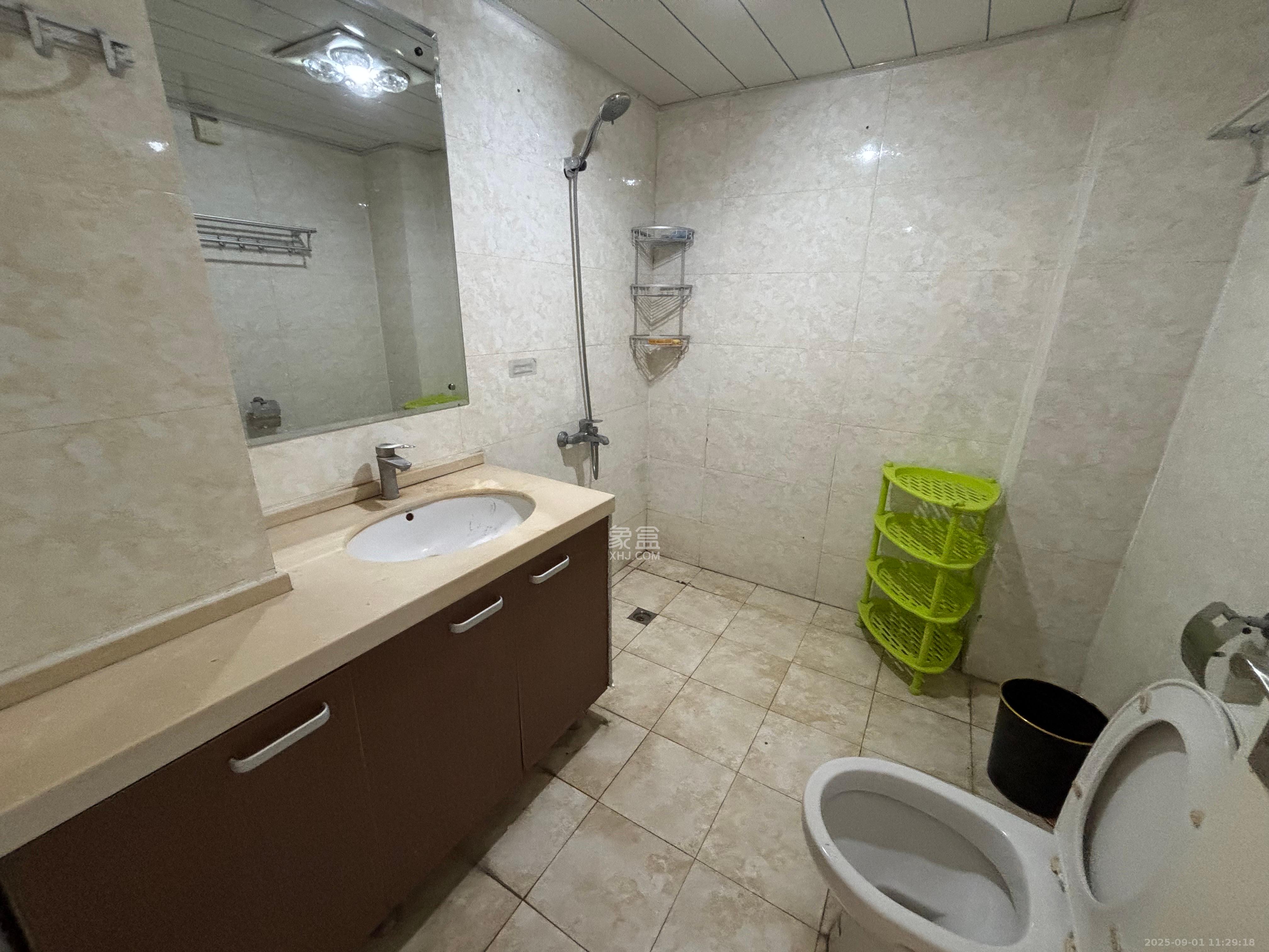 联美品格 3室2厅2卫 2100.0元/月 联美品格 3室2厅2卫 2100.0元/月室内图