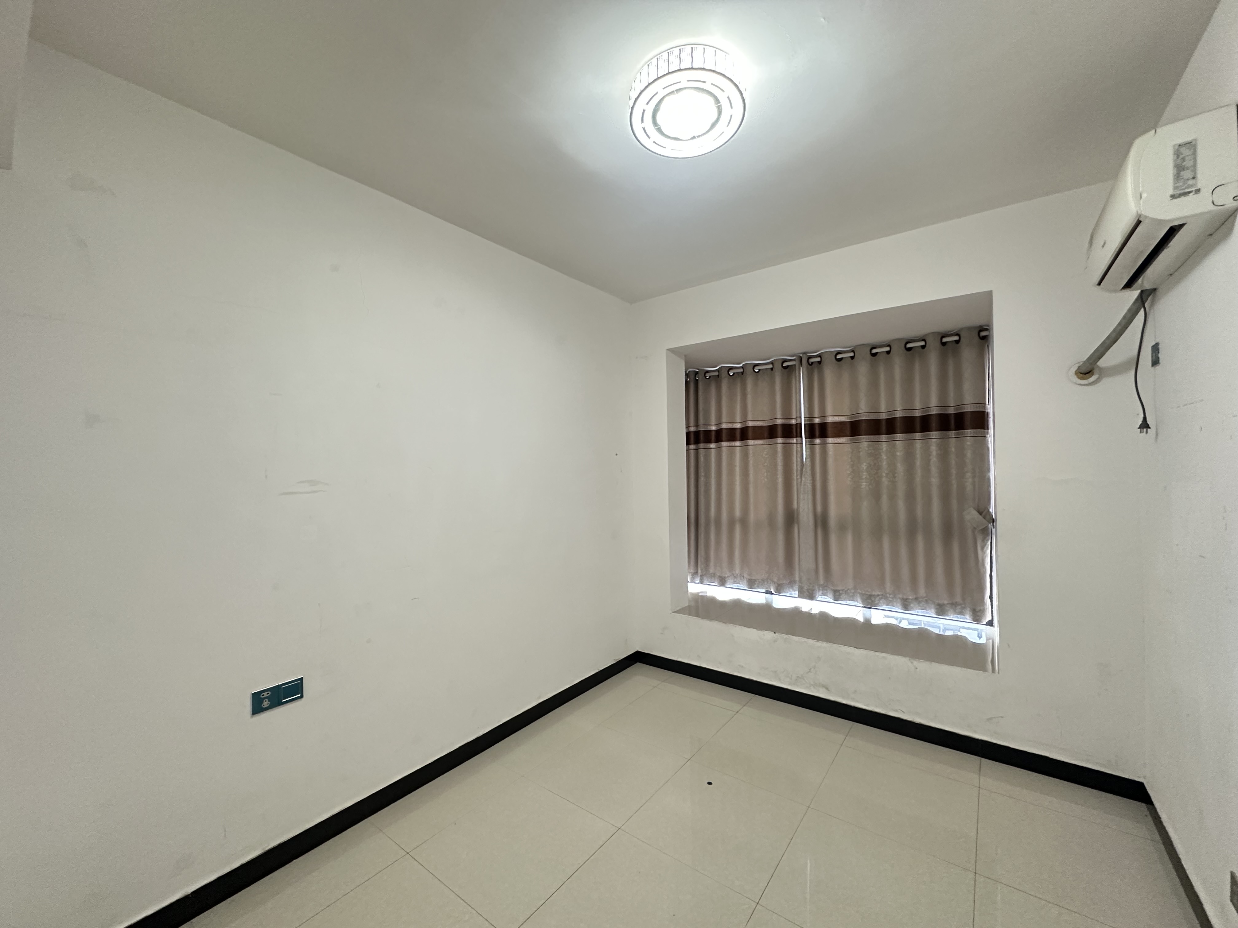 鑫成君泰 3室2厅2卫 2300.0元/月 鑫成君泰 3室2厅2卫 2300.0元/月室内图